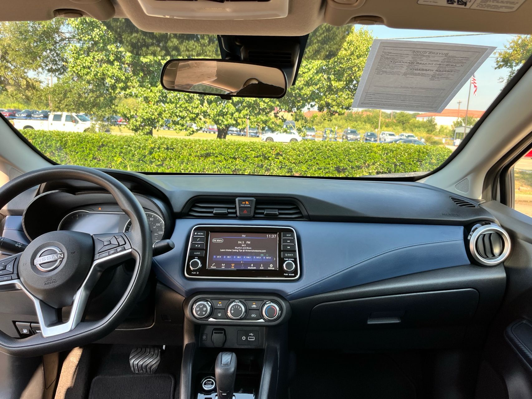 2023 Nissan Versa SV photo 21