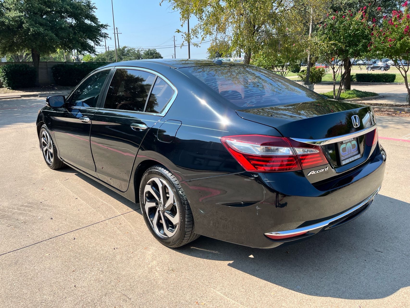 2016 Honda Accord EX-L photo 8