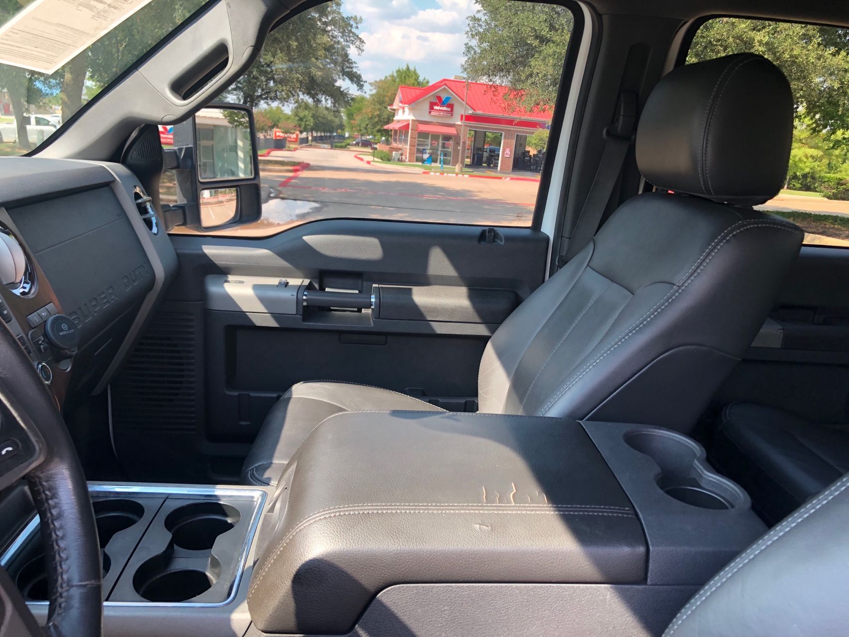 2016 Ford F-250 Lariat photo 49
