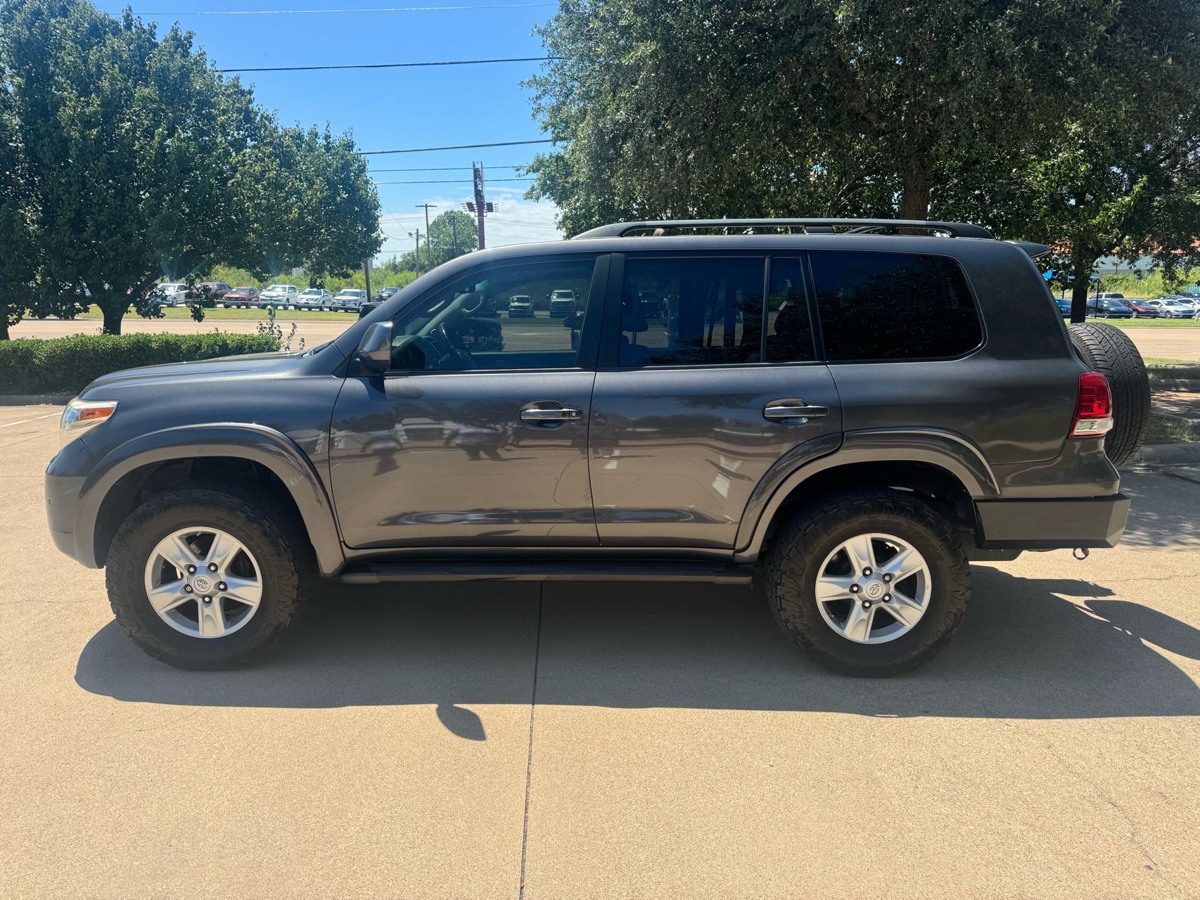 2009 Toyota Land Cruiser photo 2