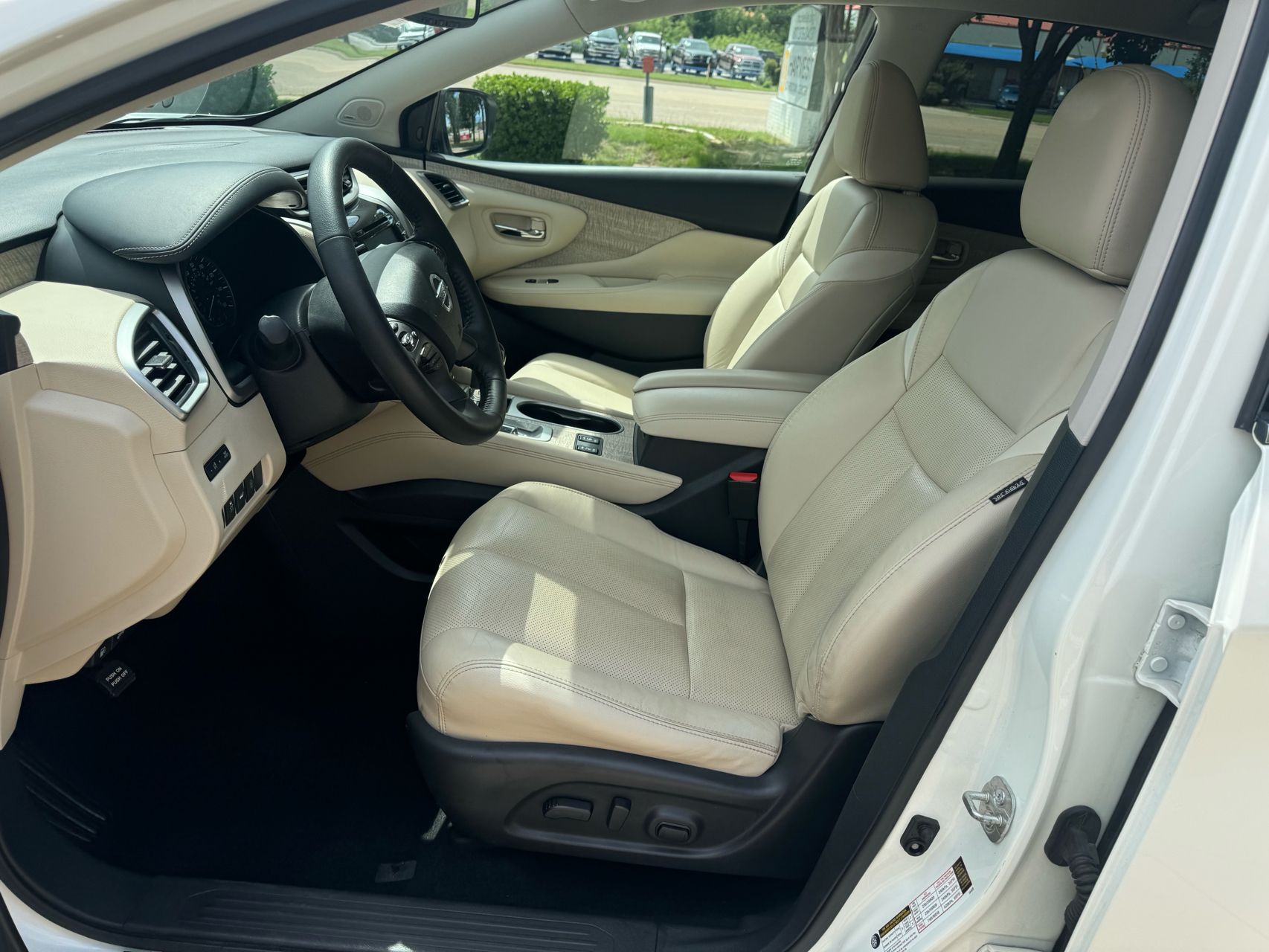 2023 Nissan Versa SV photo 43