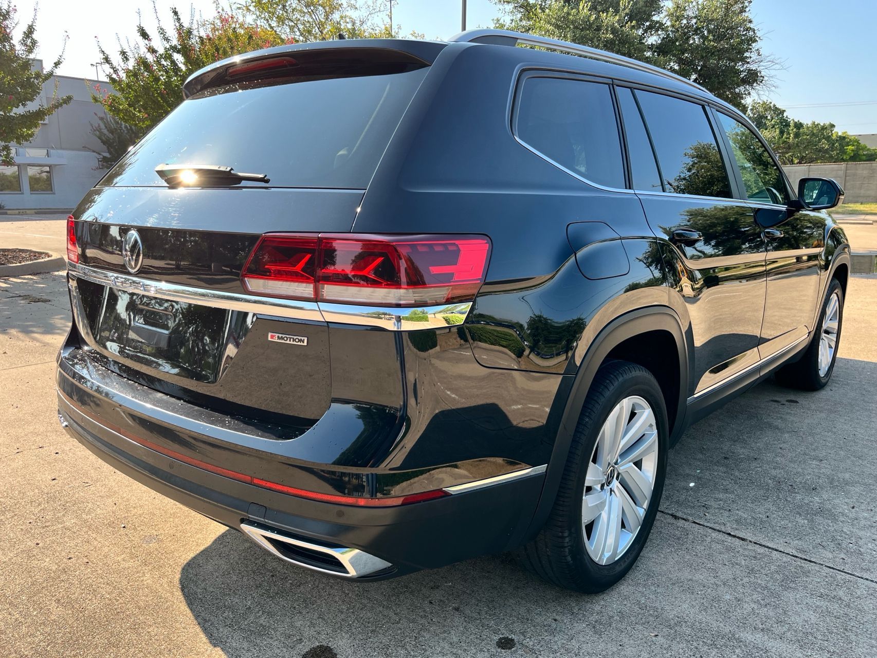 2021 Volkswagen Atlas SEL photo 5