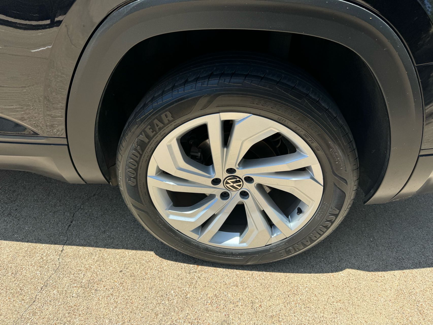 2020 Volkswagen Atlas S photo 40