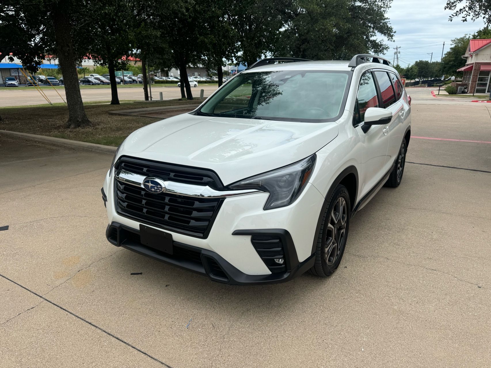 2023 Subaru Ascent Limited's photo