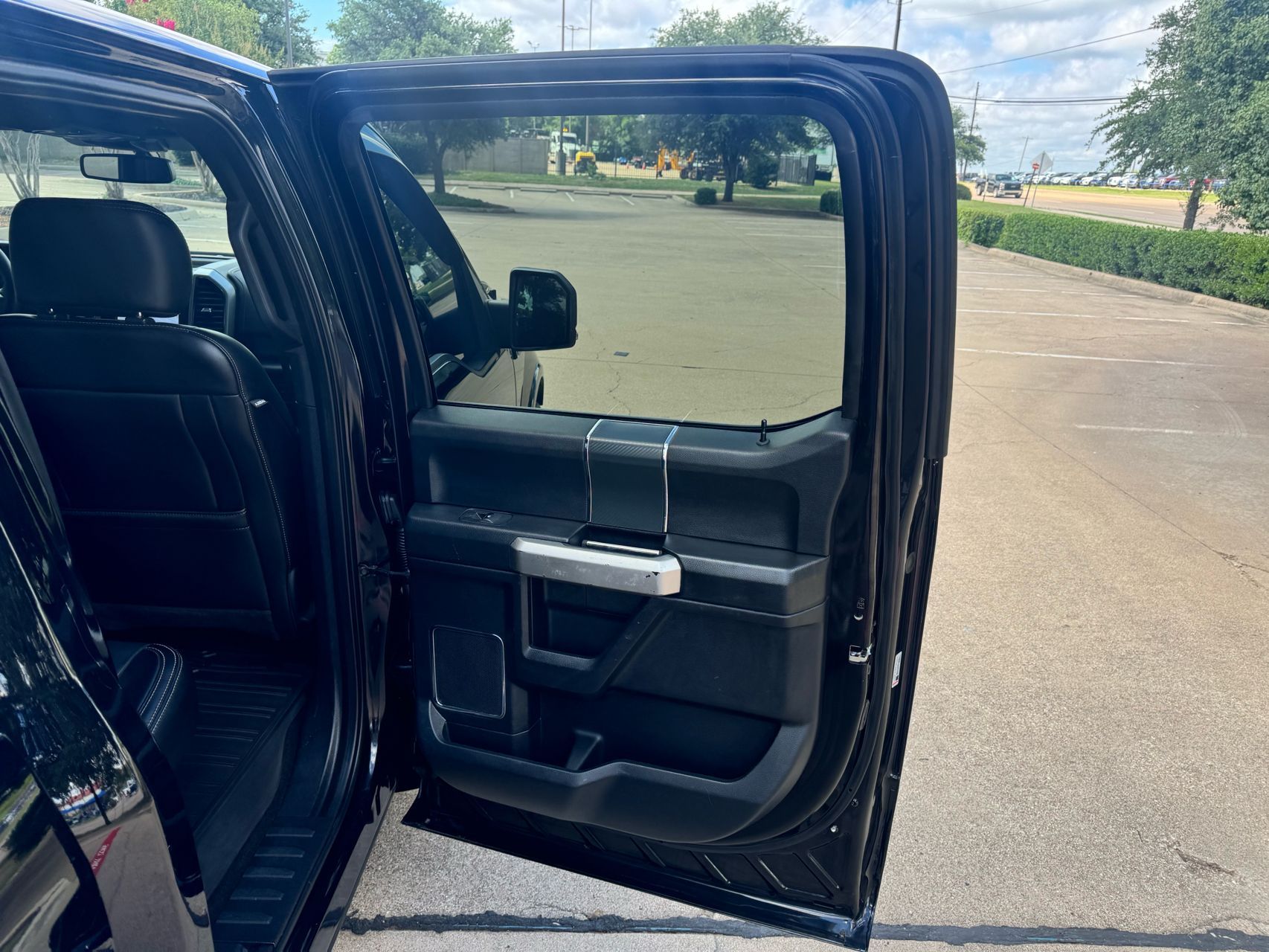 2020 Ford F-150 Lariat photo 48