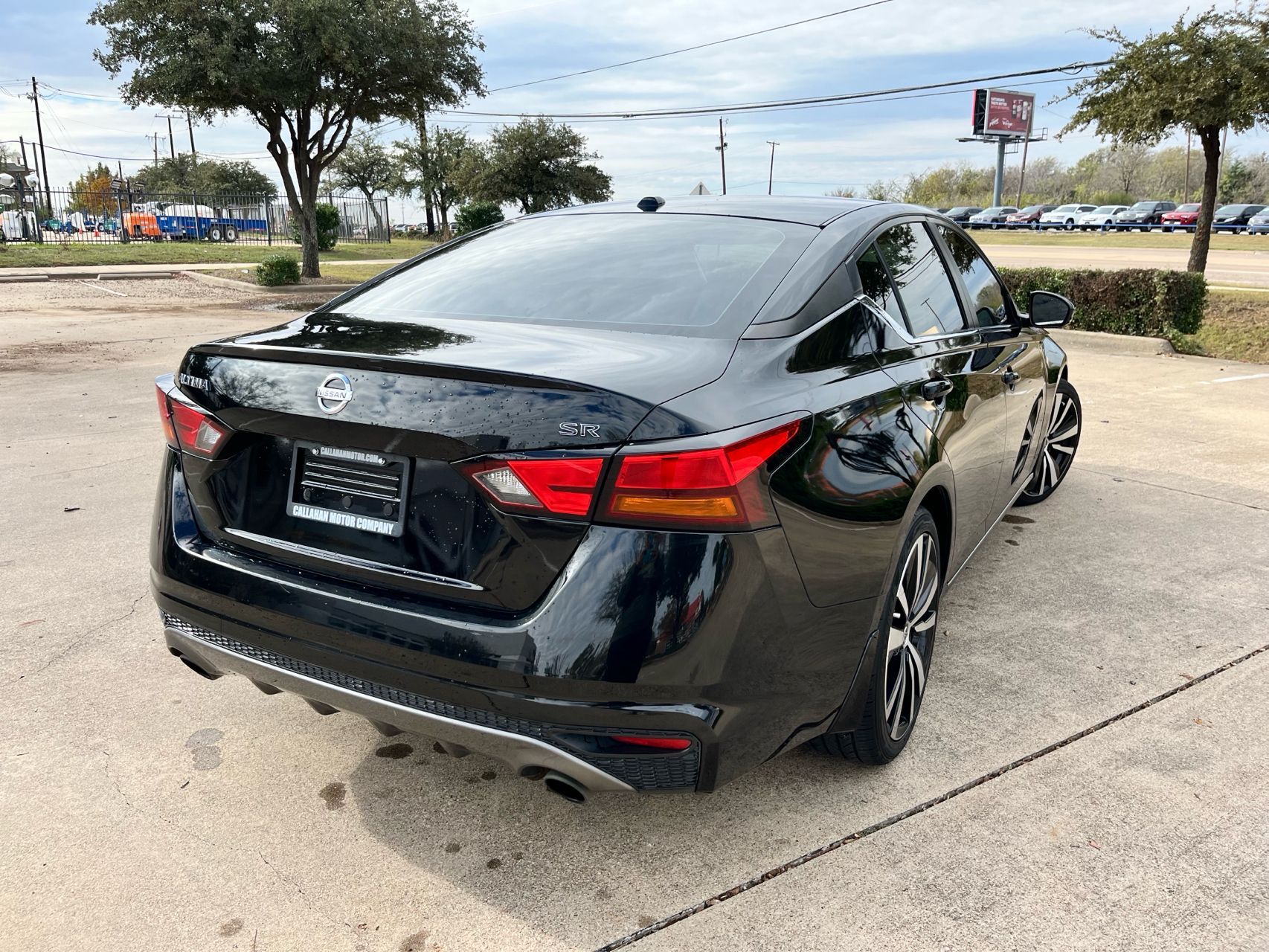 2019 Nissan Altima 2.5 SR photo 2