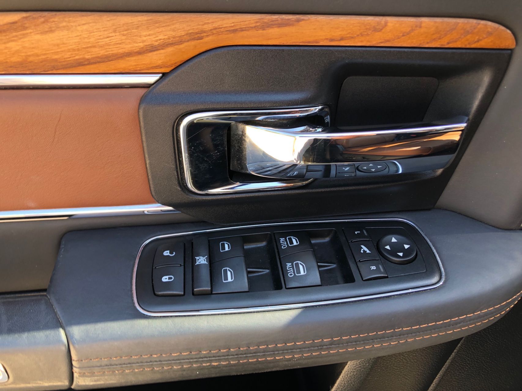 2021 Volkswagen Atlas SEL photo 62