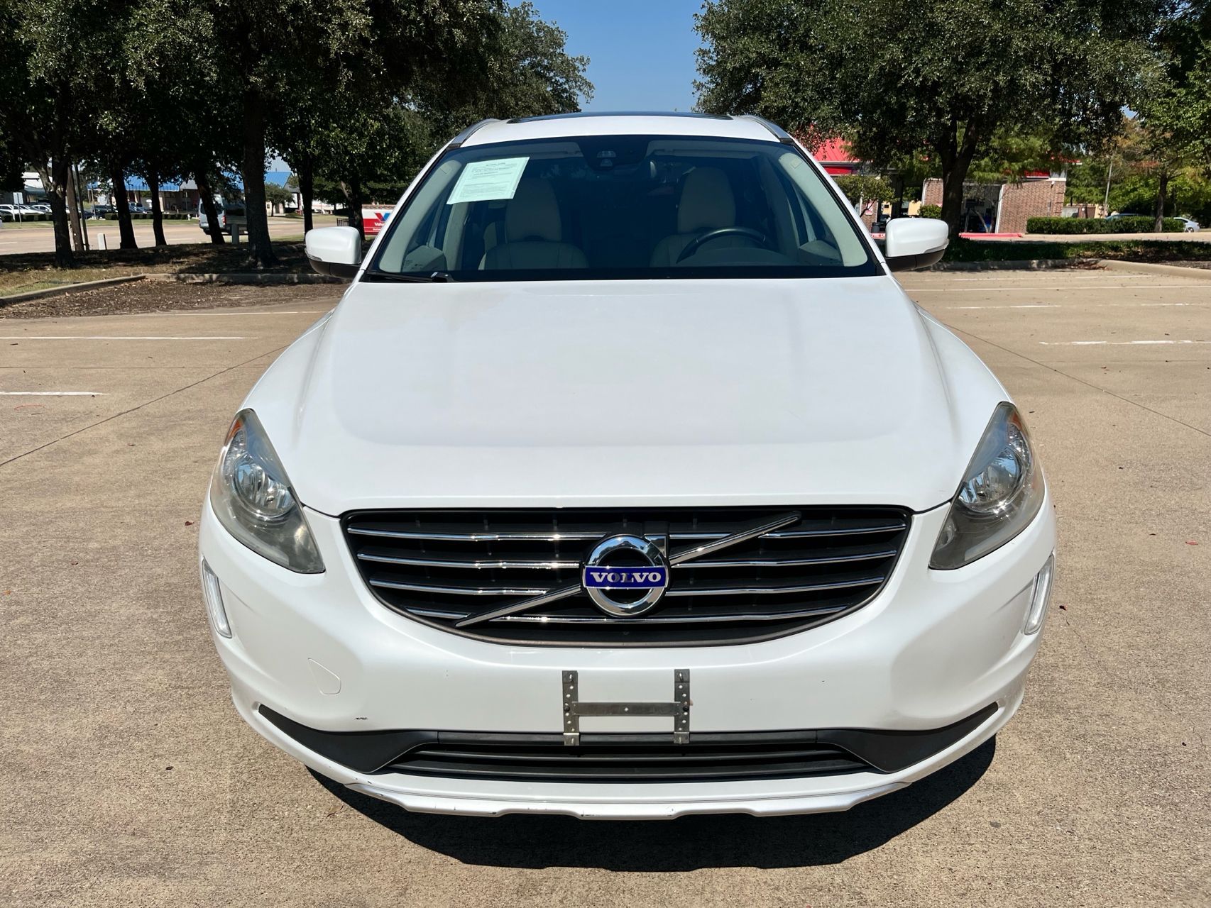 2015 Volvo XC60 T5 Drive-E Premier Plus photo 2