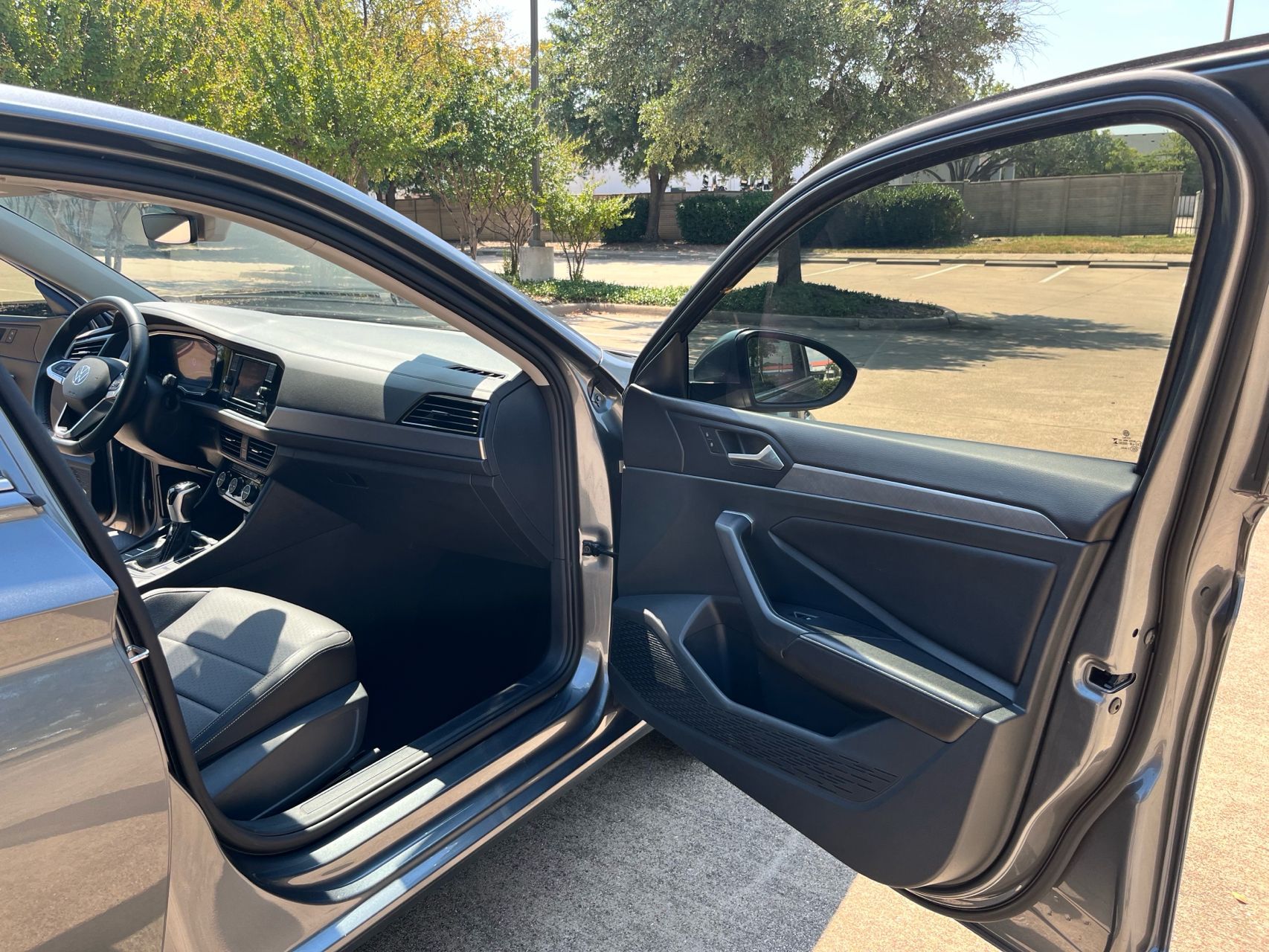 2024 Volkswagen Jetta SE photo 10