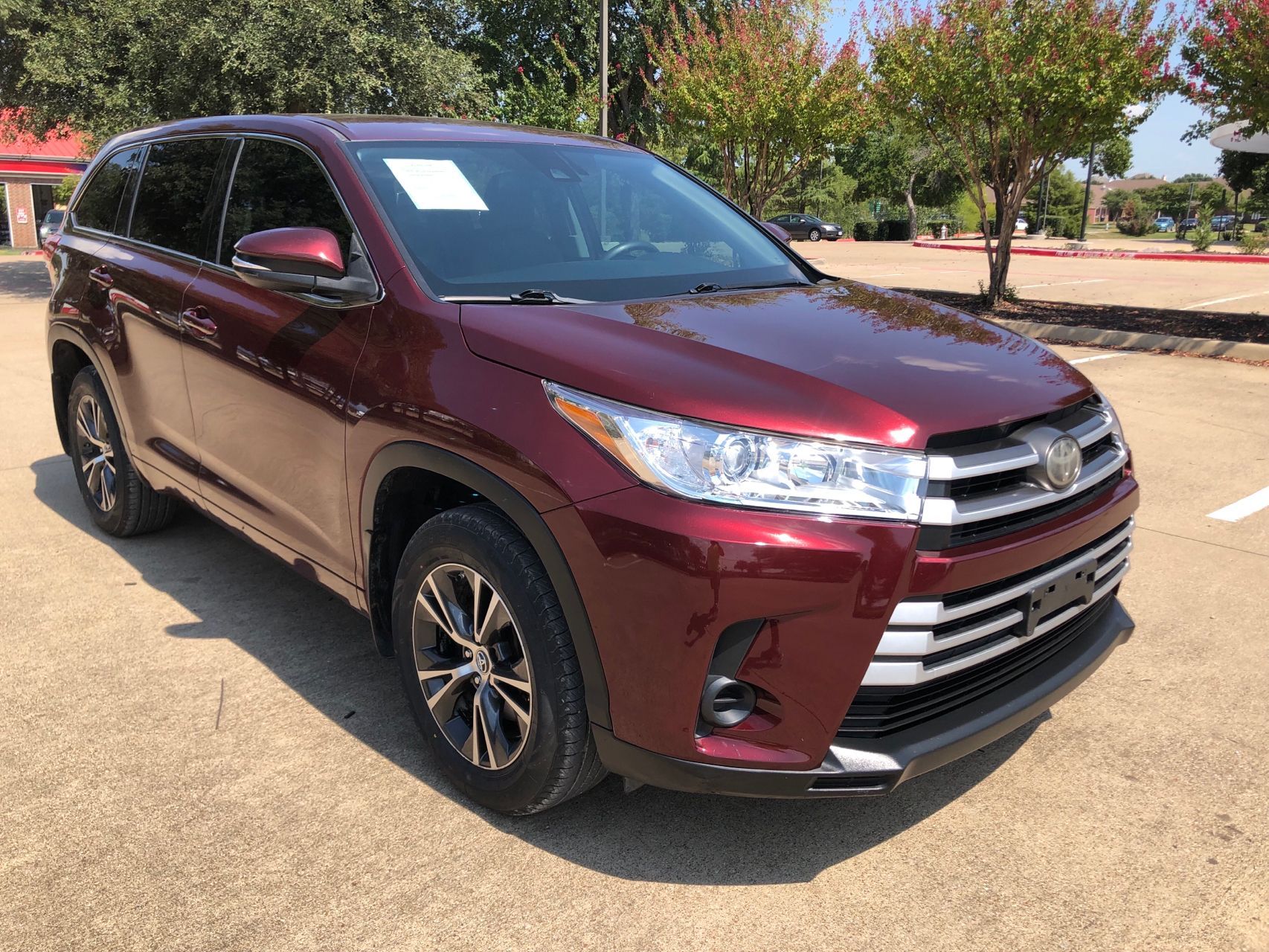 2017 Toyota Highlander LE Plus photo 4