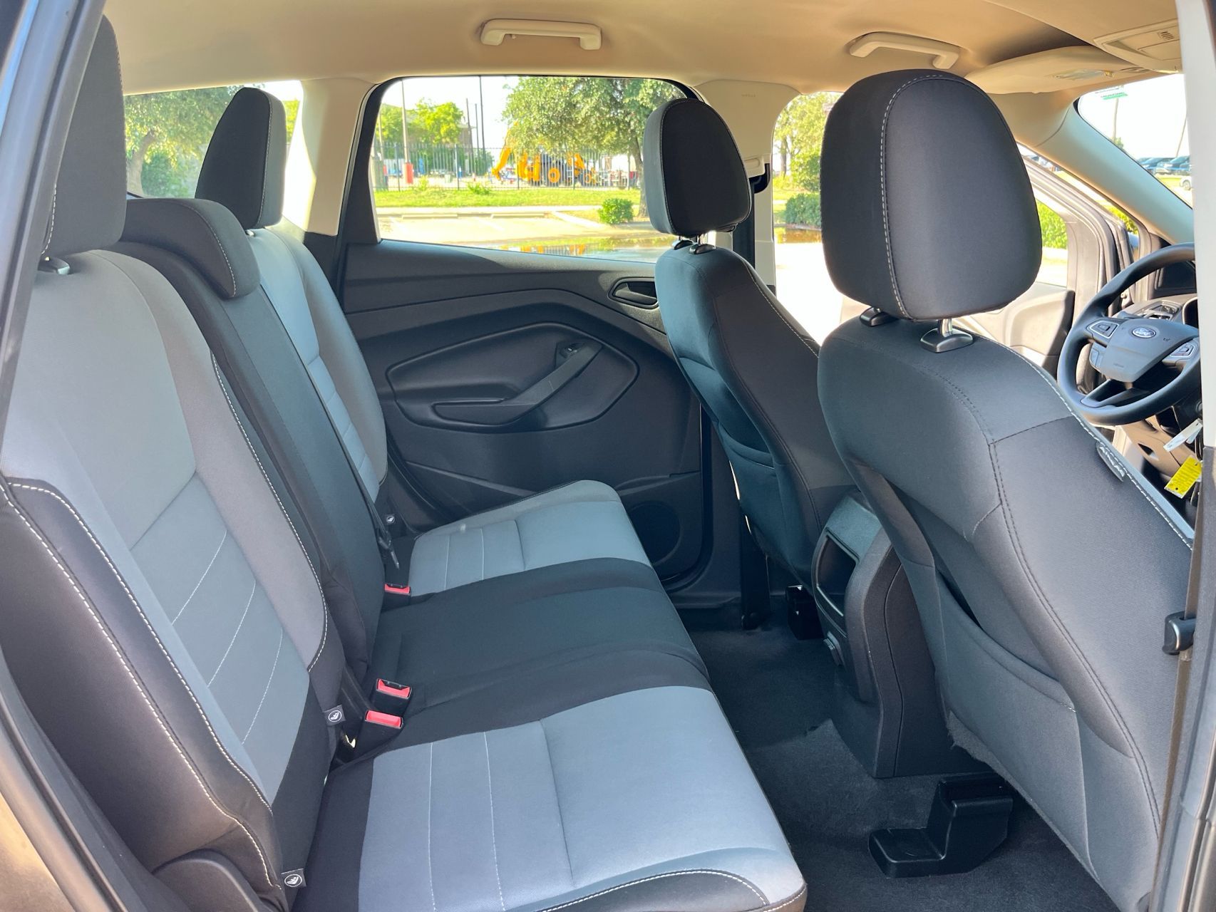 2017 Ford Escape S photo 18