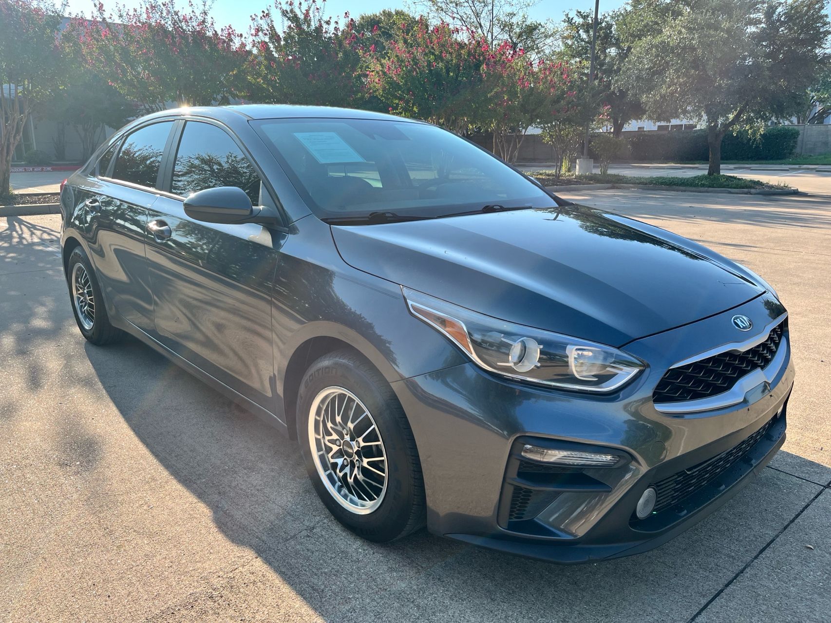 2019 Kia Forte FE LXS photo 3