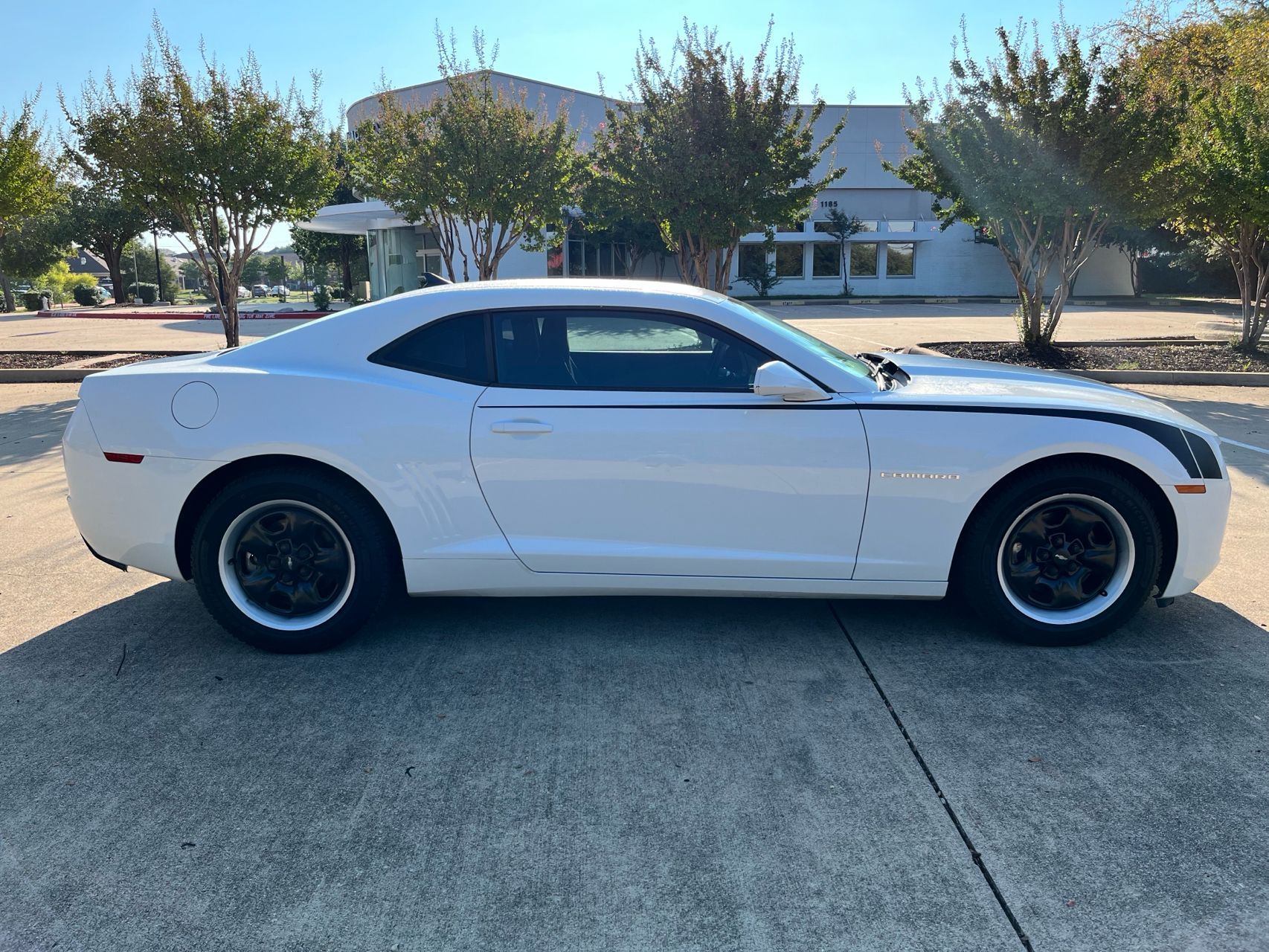 2011 Chevrolet Camaro LS photo 4