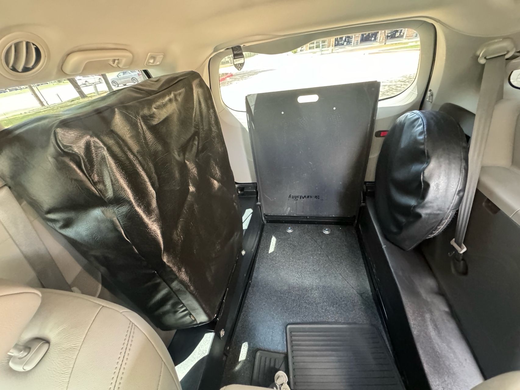 2018 Toyota Sienna XLE Limited Premium photo 46