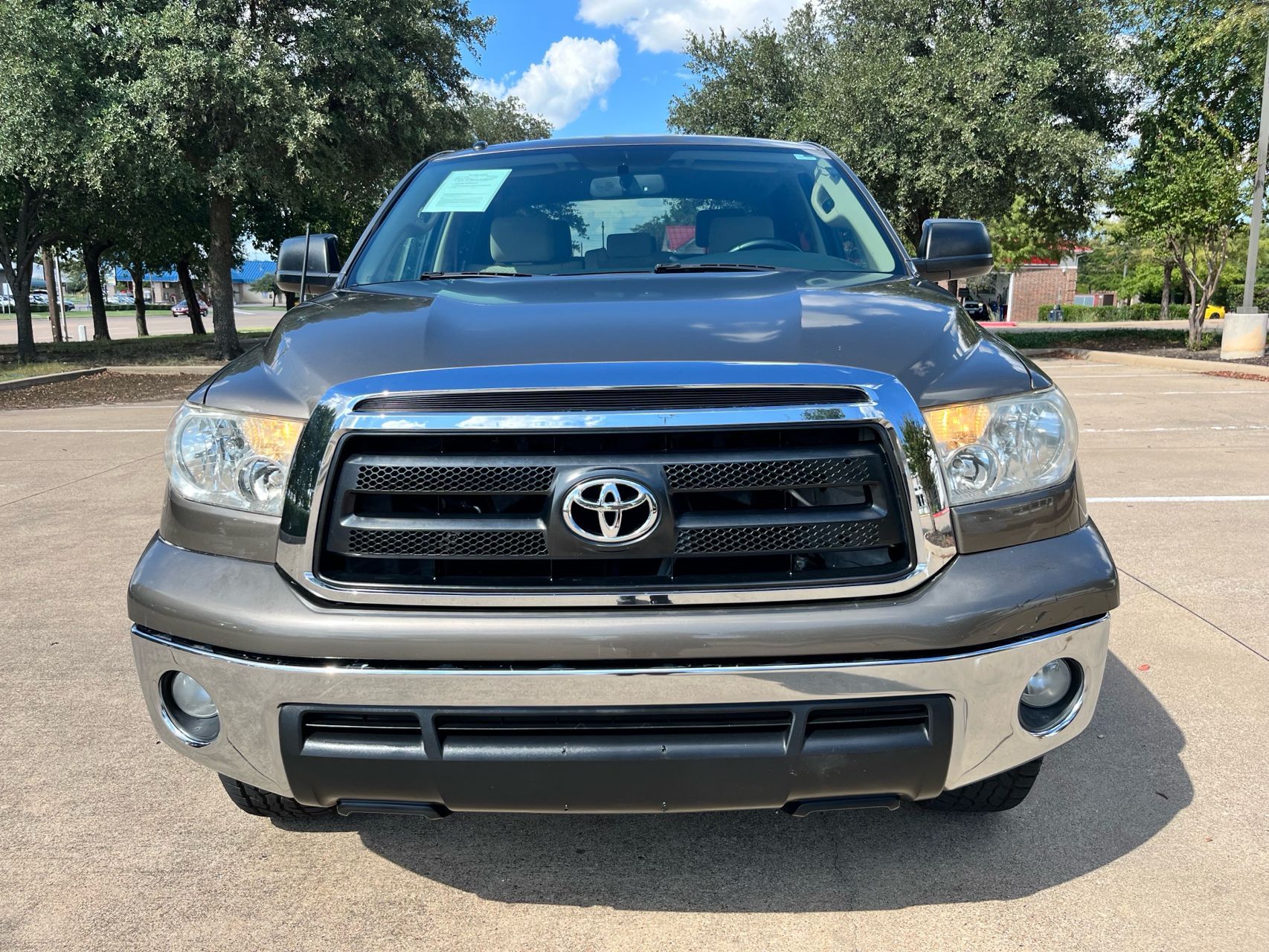 2013 Toyota Tundra CrewMax photo 2