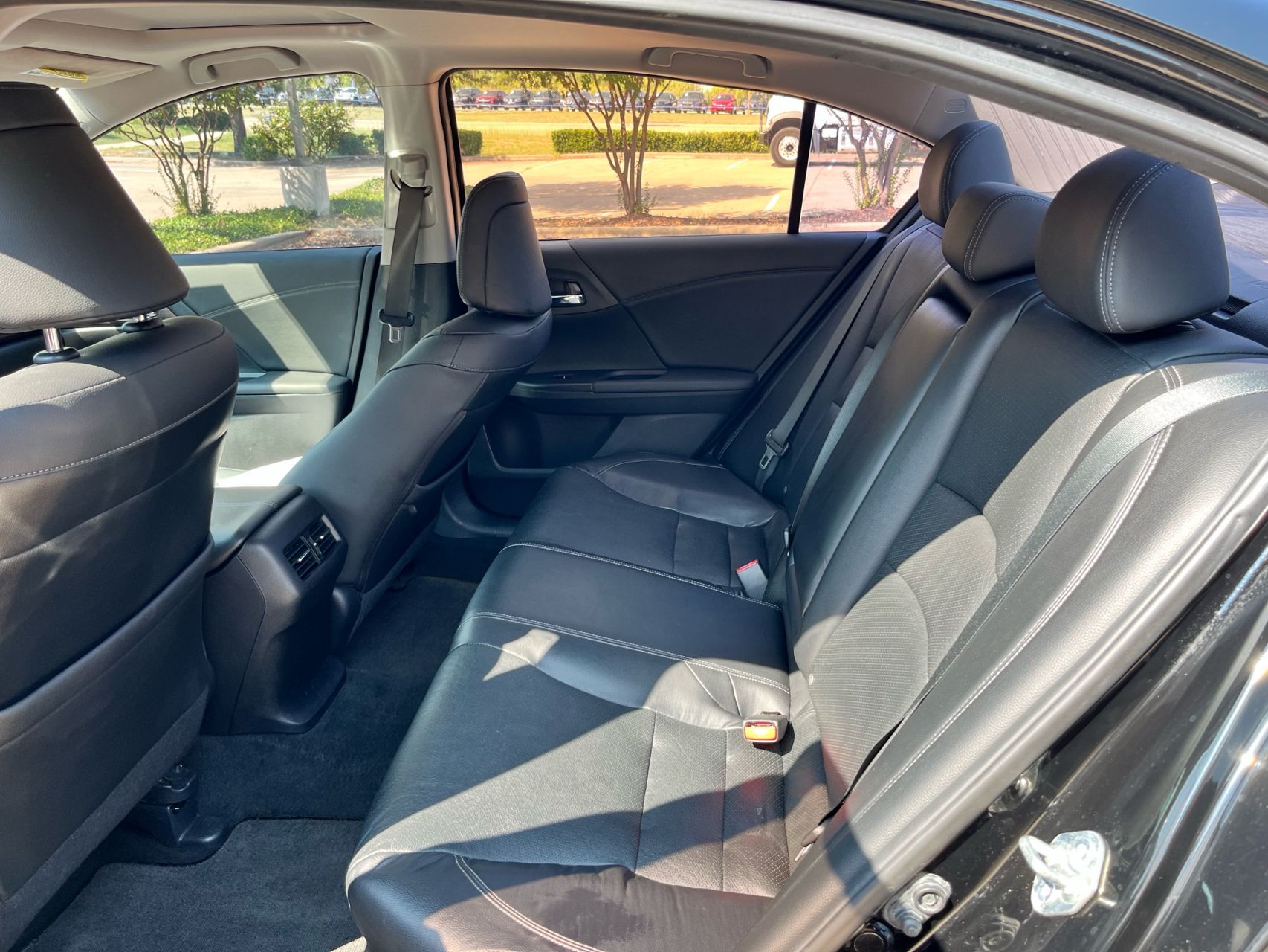 2016 Honda Accord EX-L photo 21