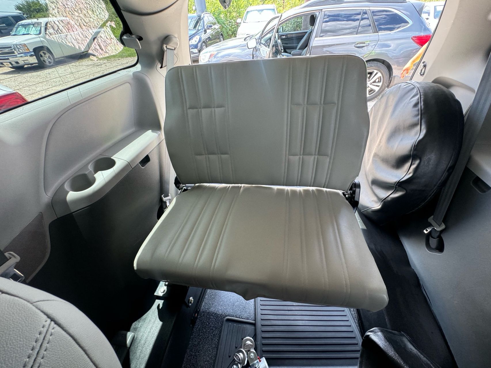 2018 Toyota Sienna XLE Limited Premium photo 45