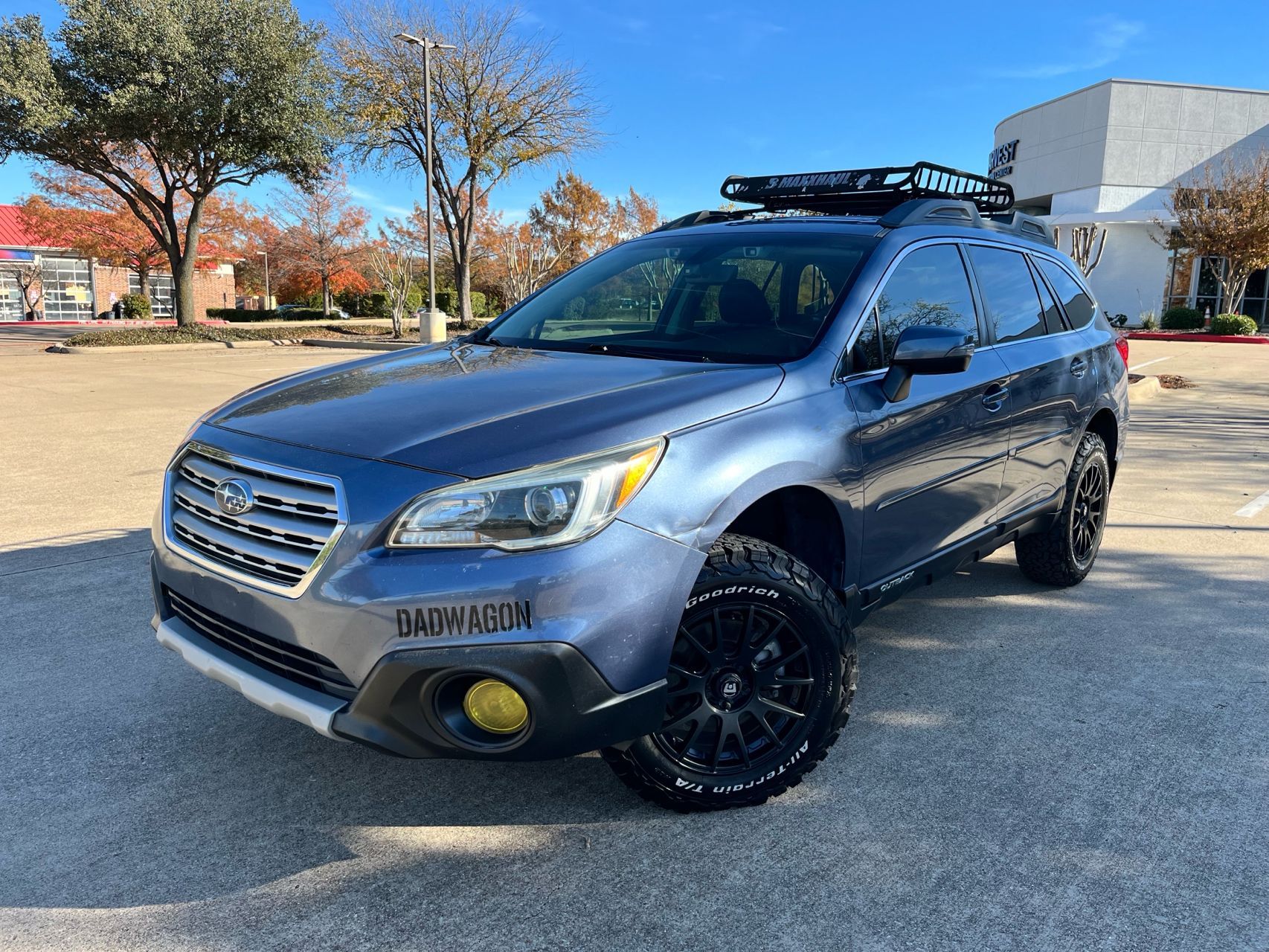 2017 Subaru Outback Limited's photo