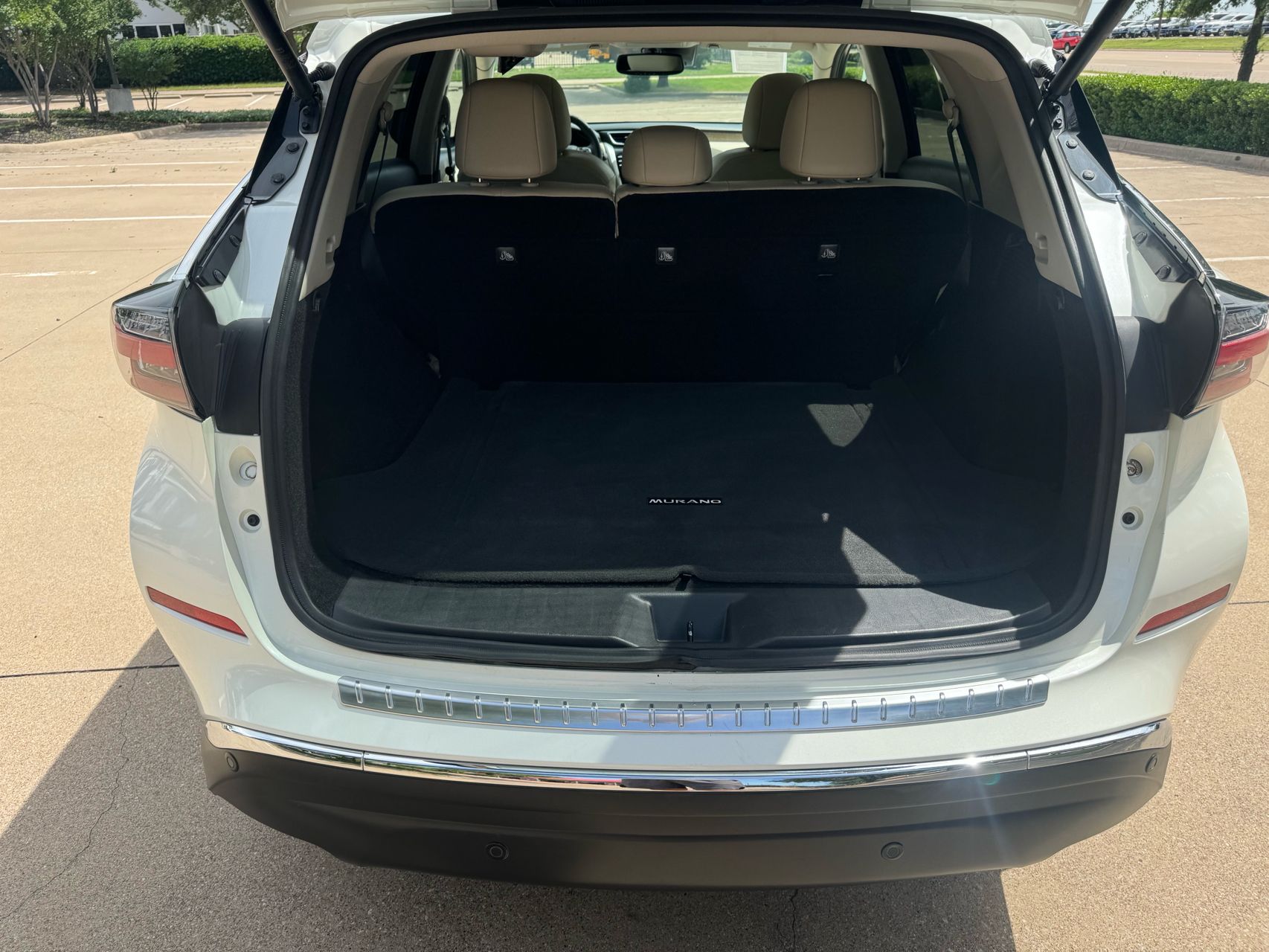 2023 Nissan Versa SV photo 38