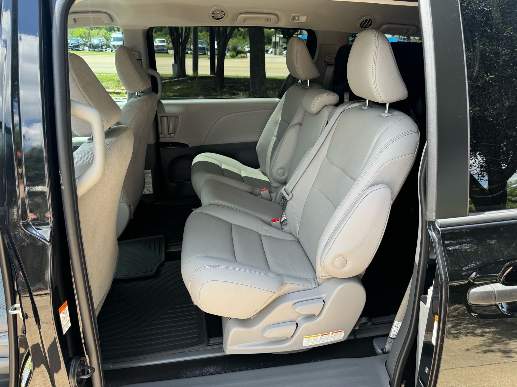 2018 Toyota Sienna XLE Limited Premium photo 44