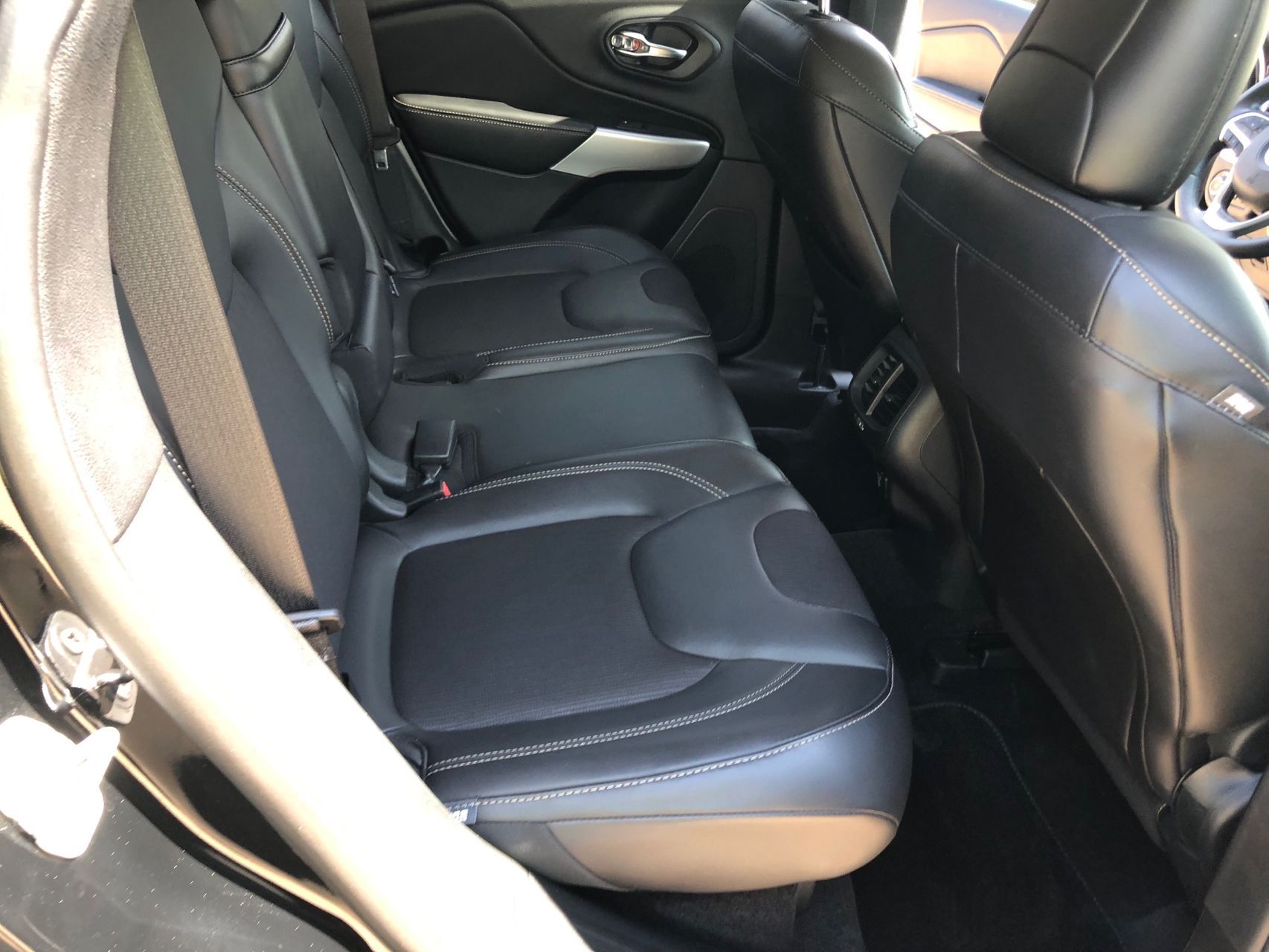 2018 Jeep Cherokee Latitude photo 18