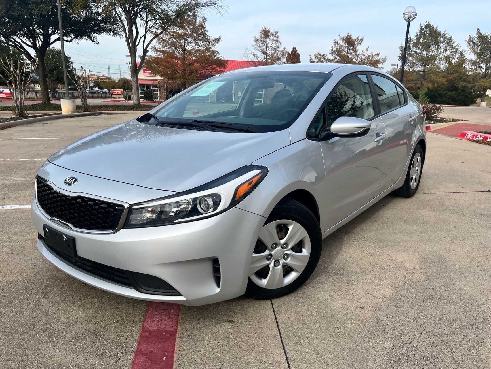 2017 Kia Forte LX's photo