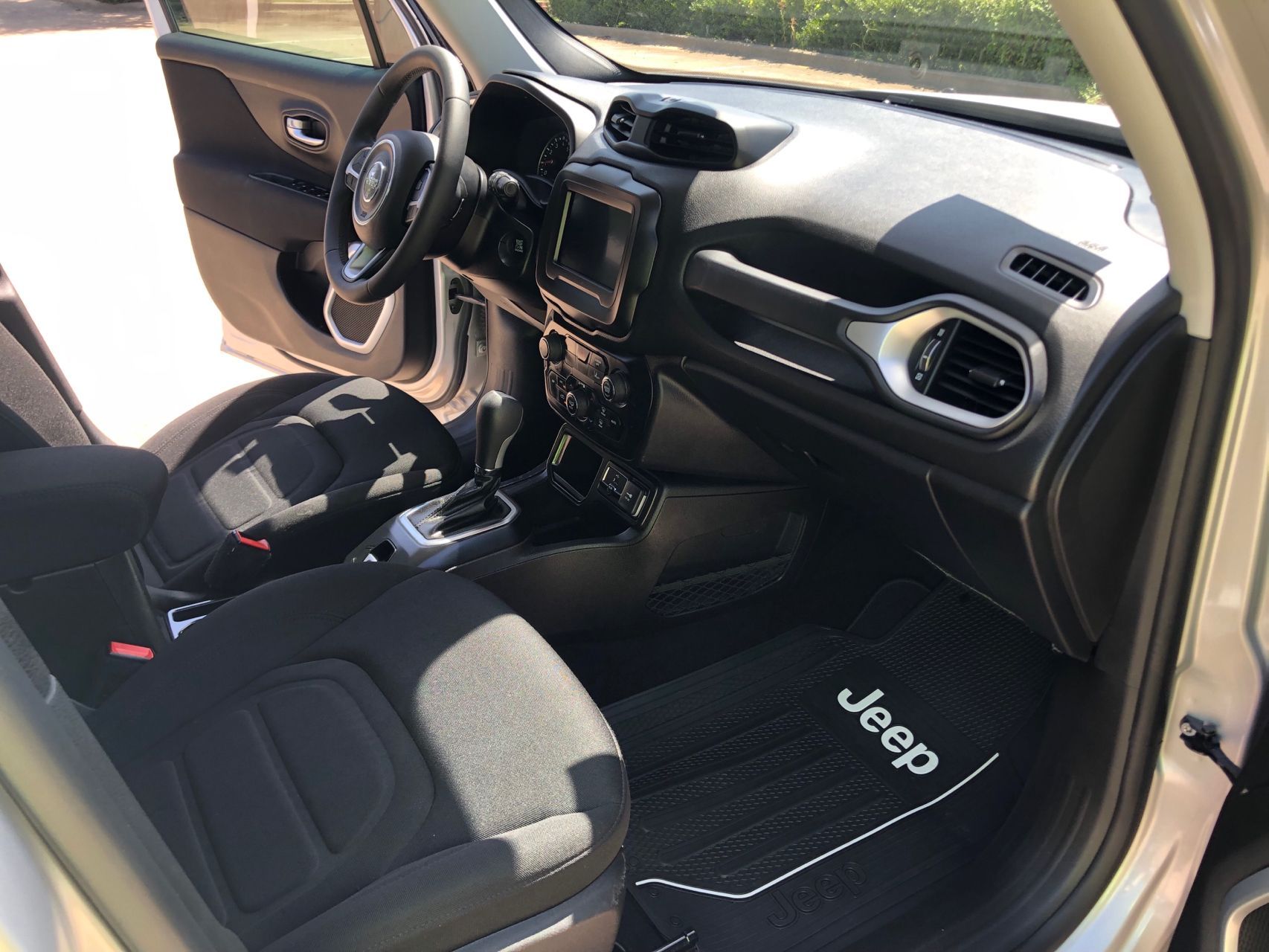 2021 Jeep Renegade Latitude photo 12