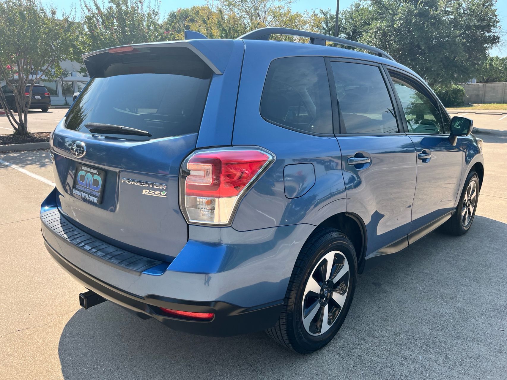 2017 Subaru Forester 2.5i Premium photo 3