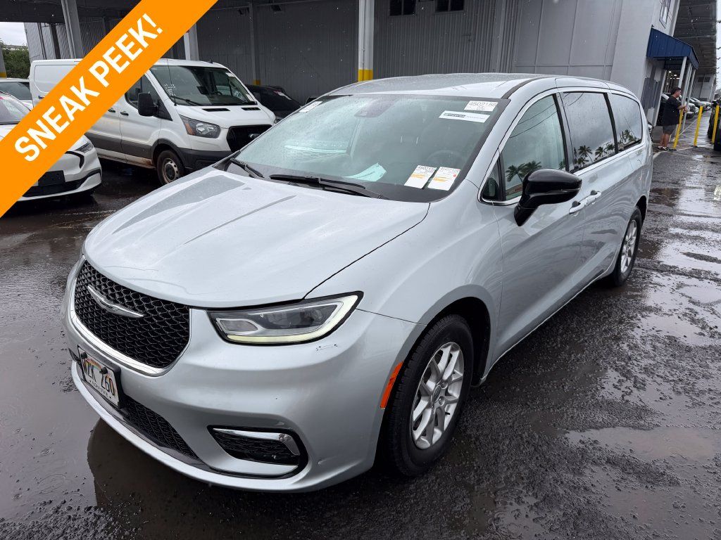 2024 Chrysler Pacifica Touring L