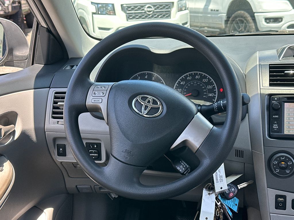 2013 Toyota Corolla L - Photo 16