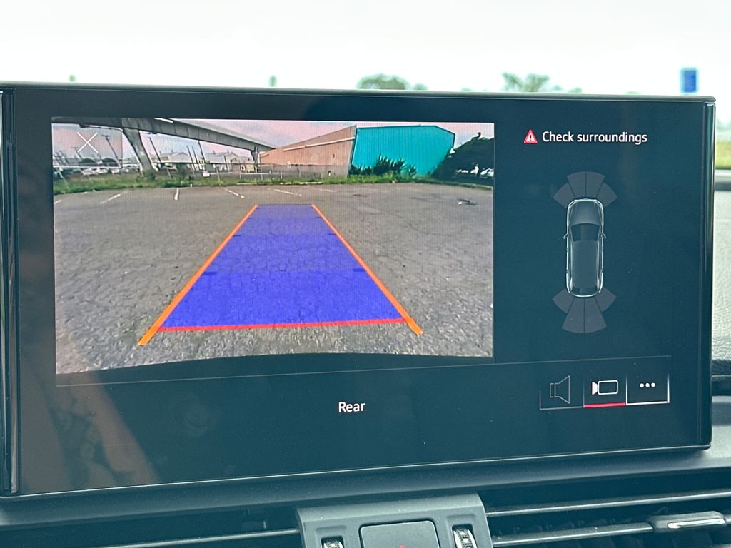 2023 Audi Q5 Premium - Photo 16
