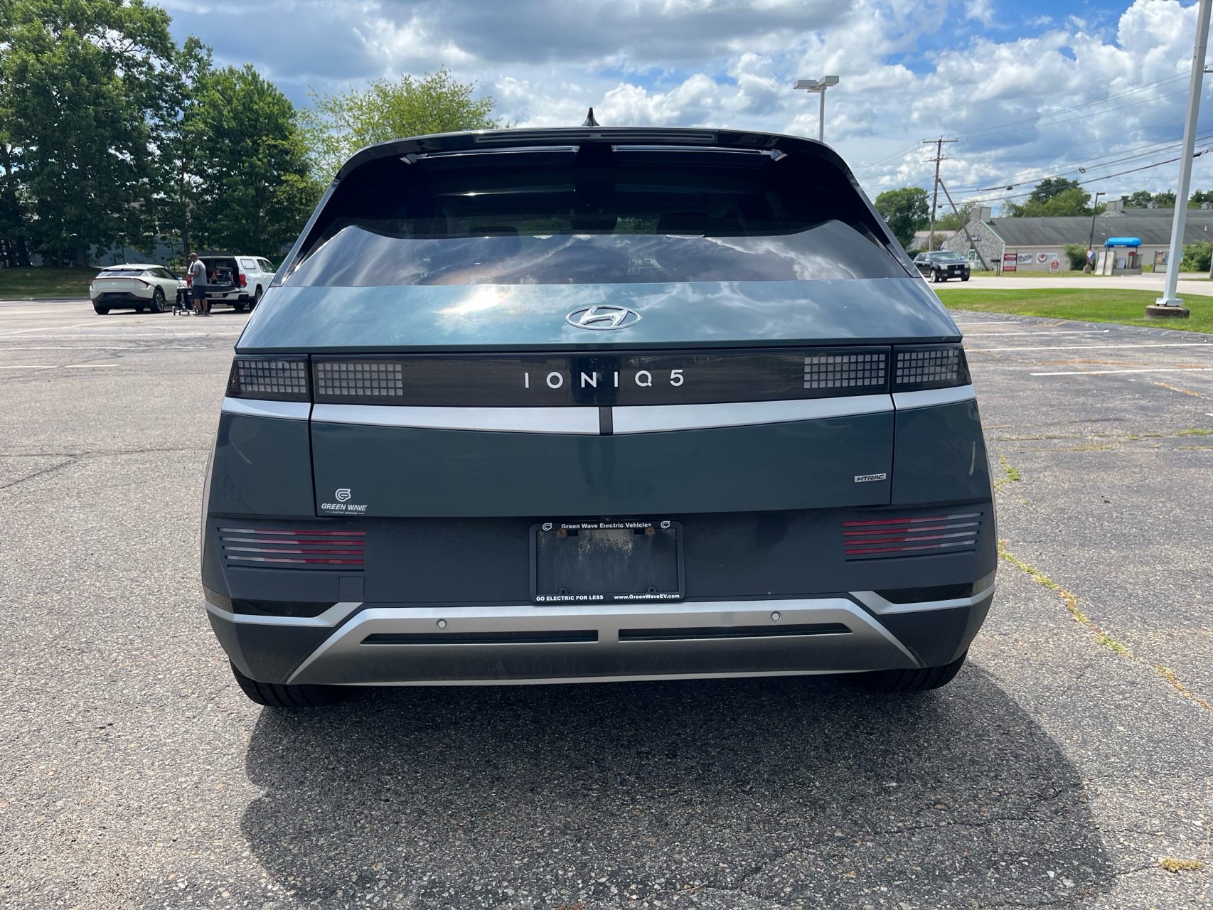 View vehicle photo 4