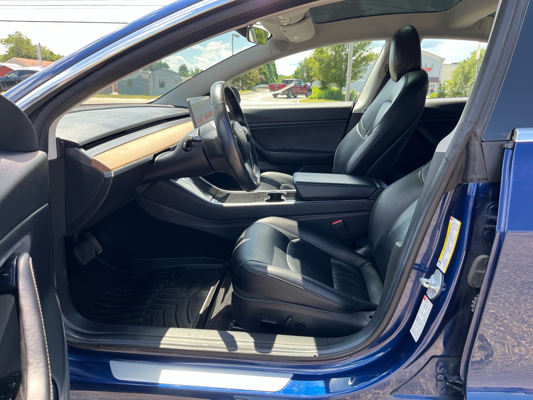 2018 Tesla Model 3 Long Range - Photo 12