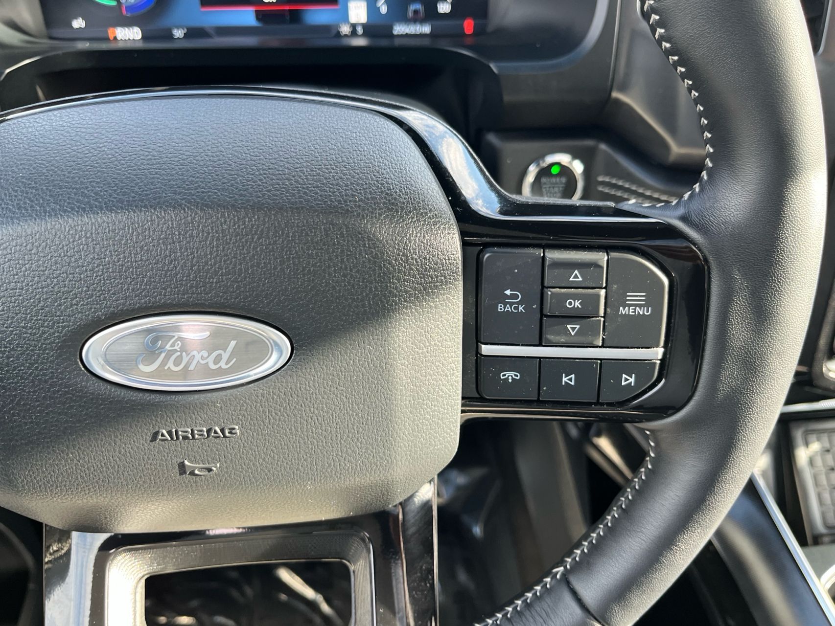 2023 Ford F-150 Lightning Platinum - Photo 18