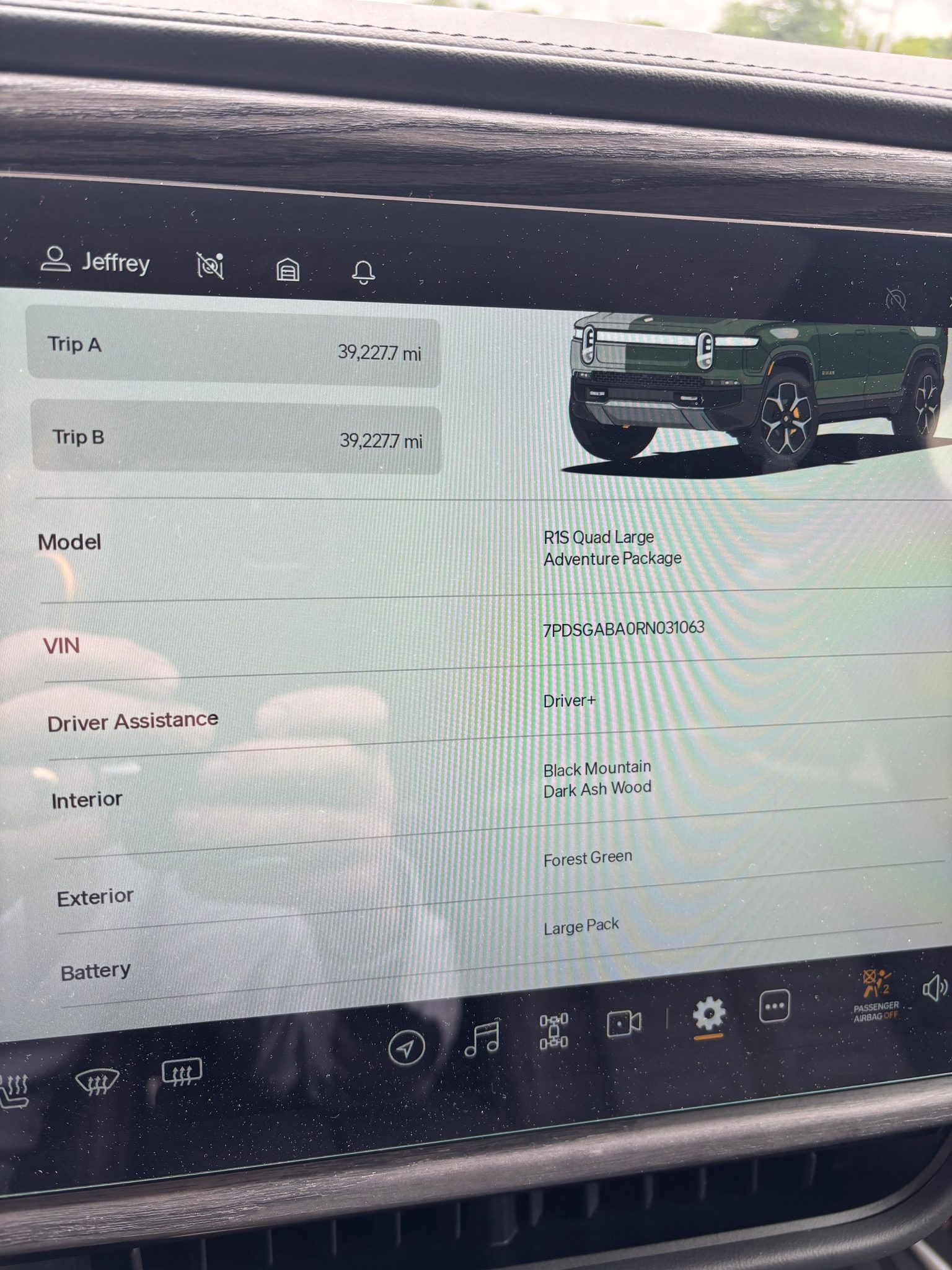 2024 Rivian R1S Adventure - Photo 31