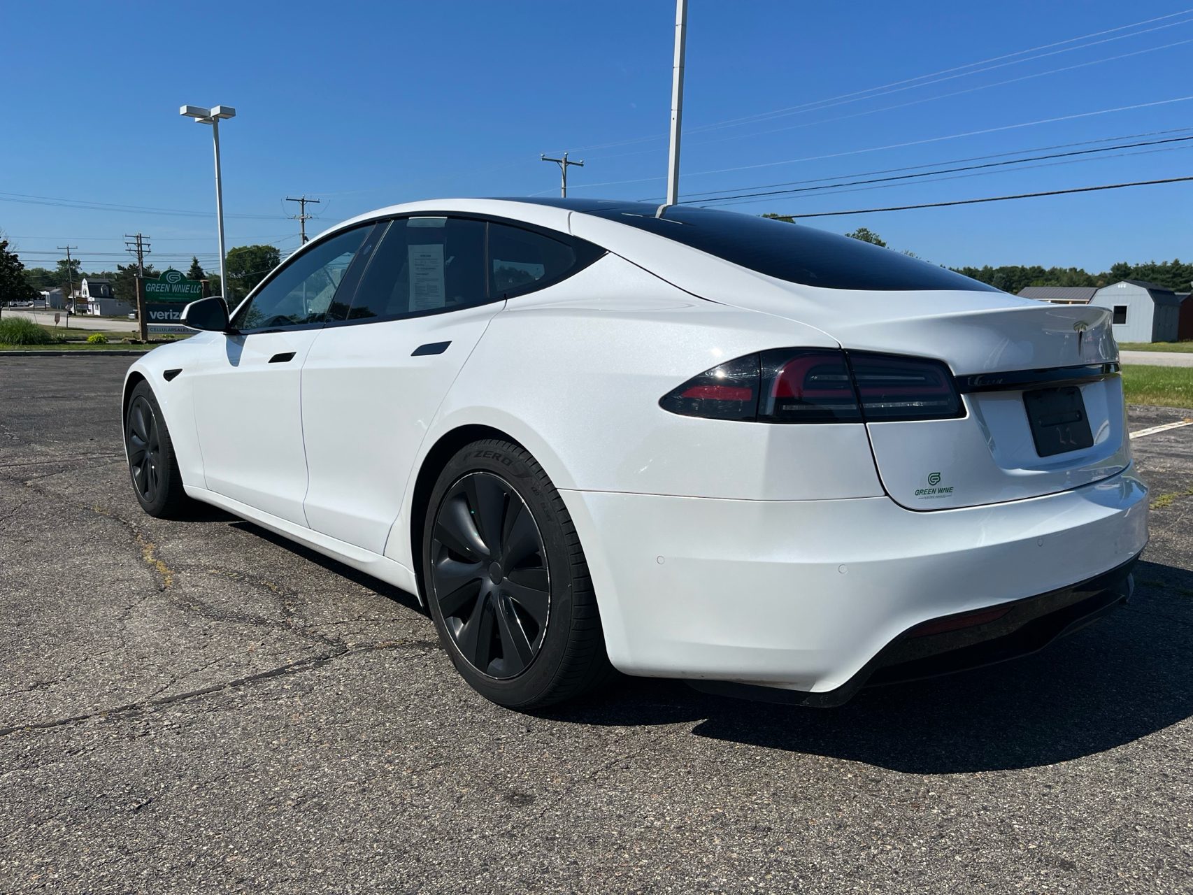 View vehicle photo 3