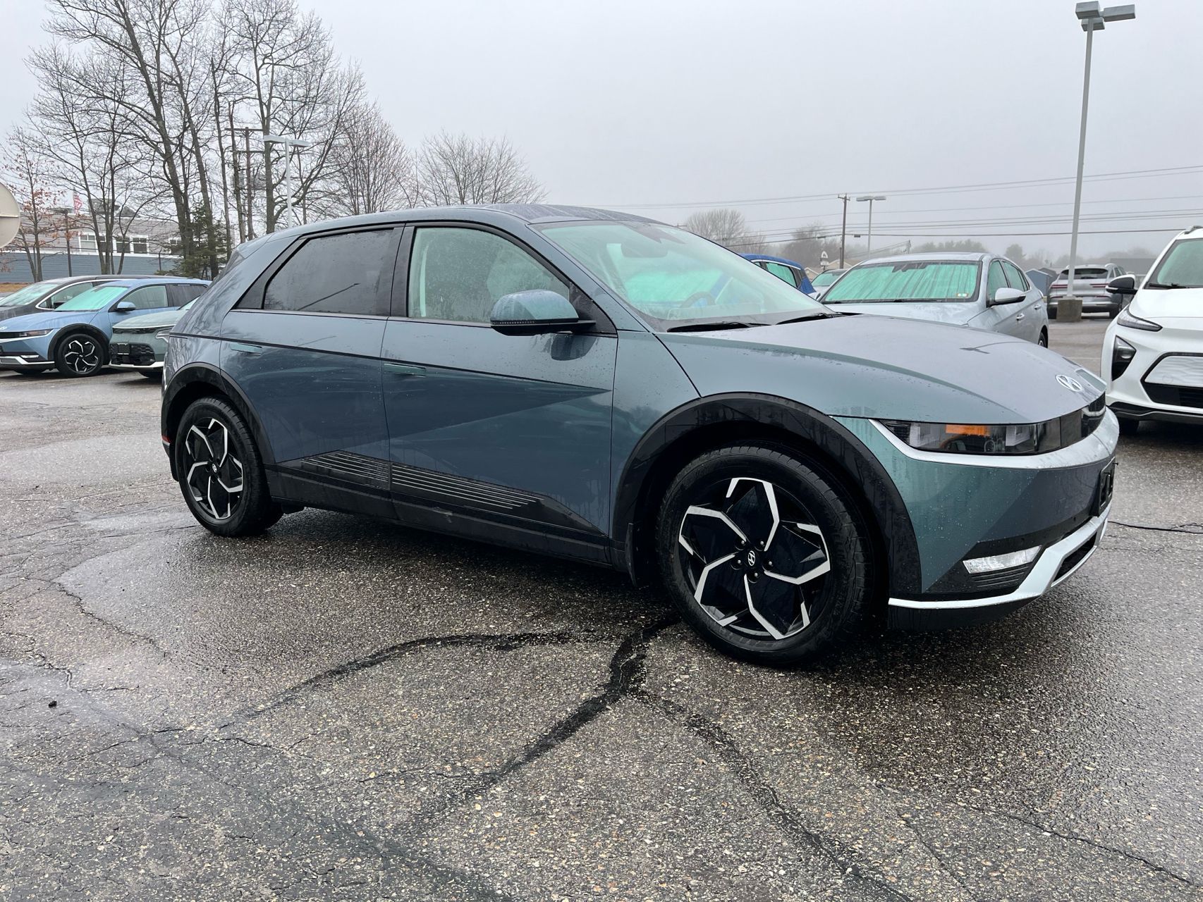 View vehicle photo 7