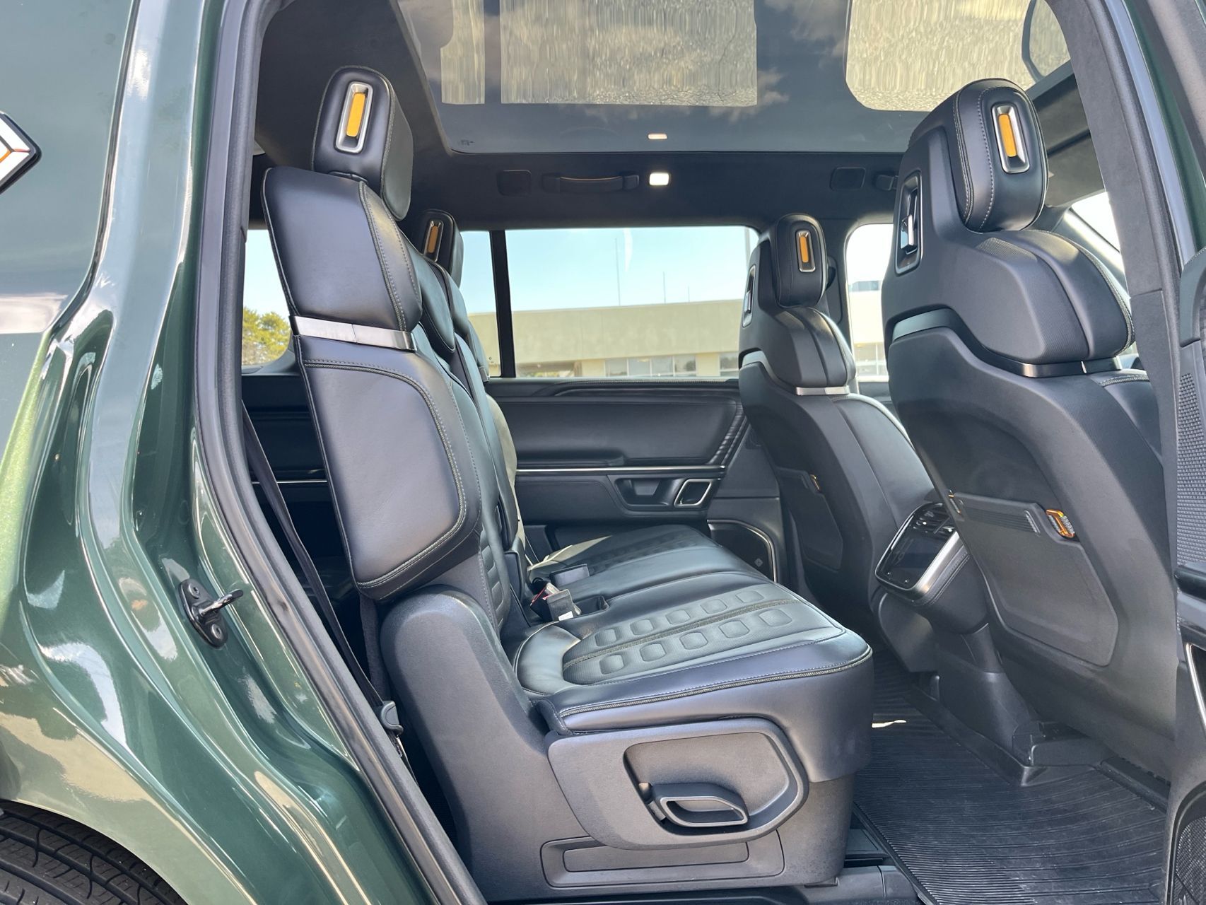 2024 Rivian R1S Adventure - Photo 16