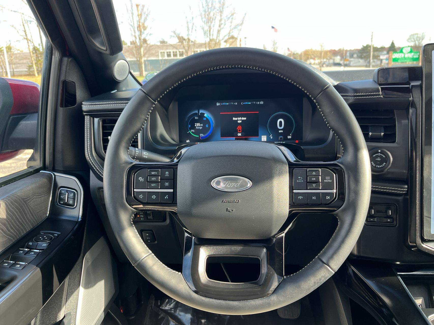2023 Ford F-150 Lightning Platinum - Photo 16