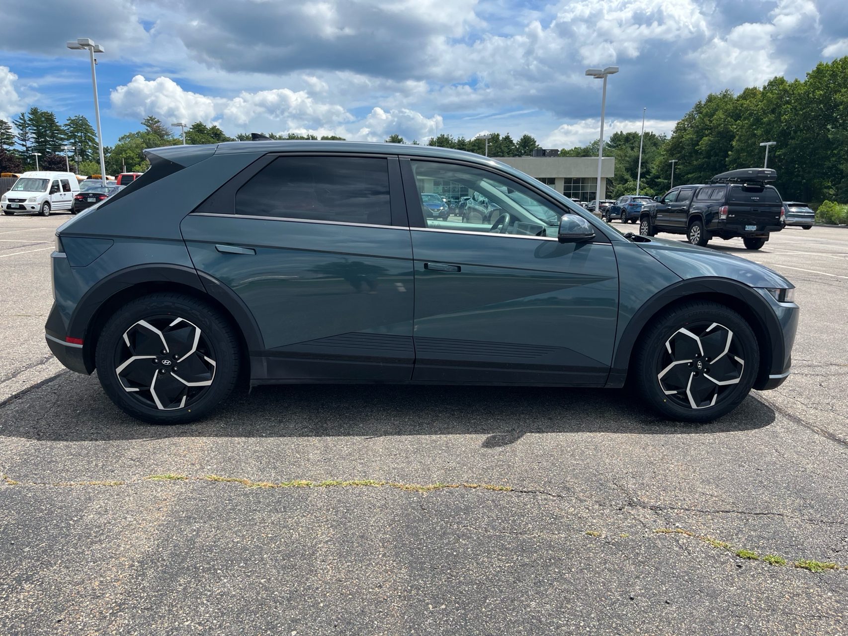 View vehicle photo 6