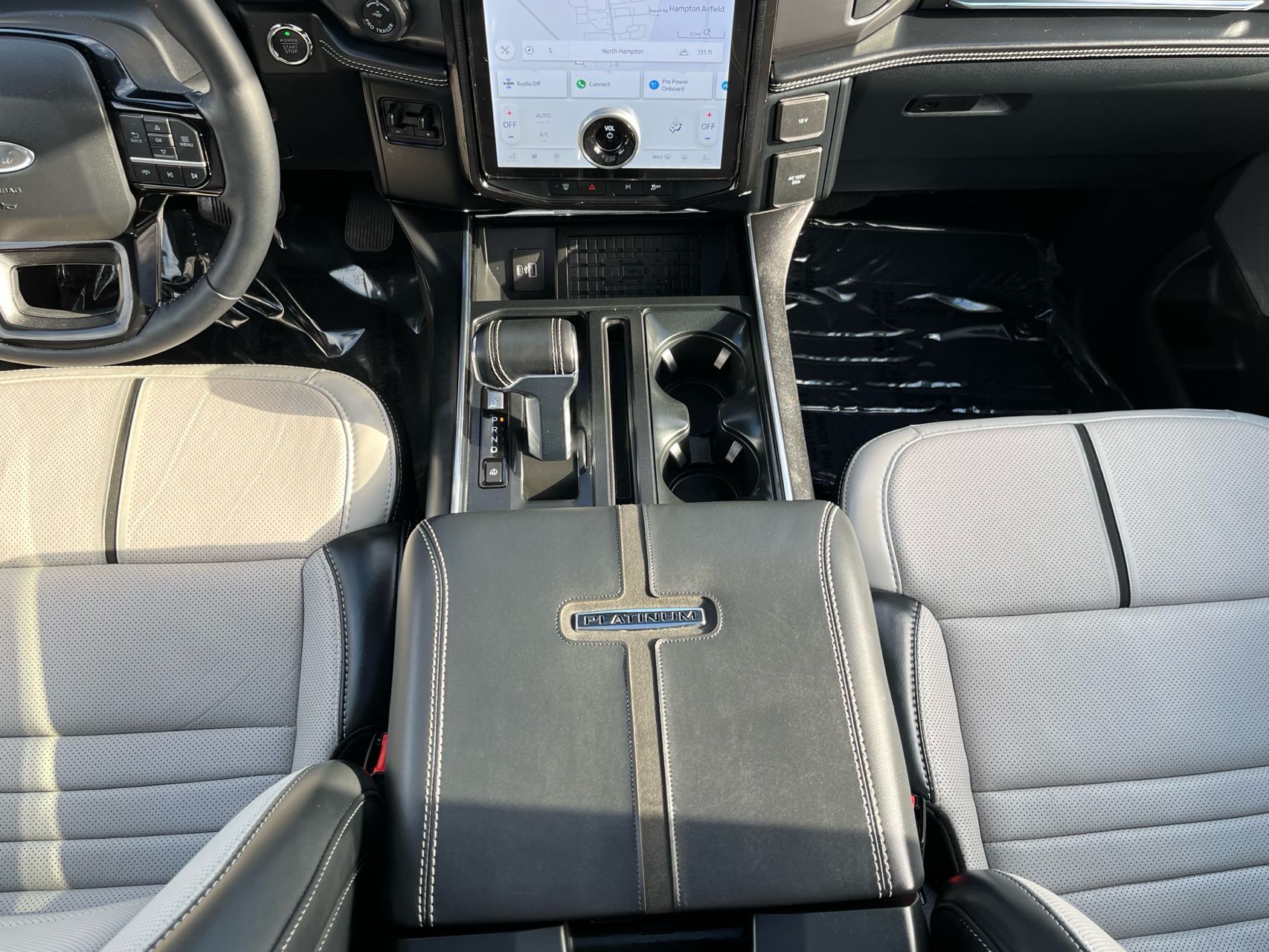 2023 Ford F-150 Lightning Platinum - Photo 23