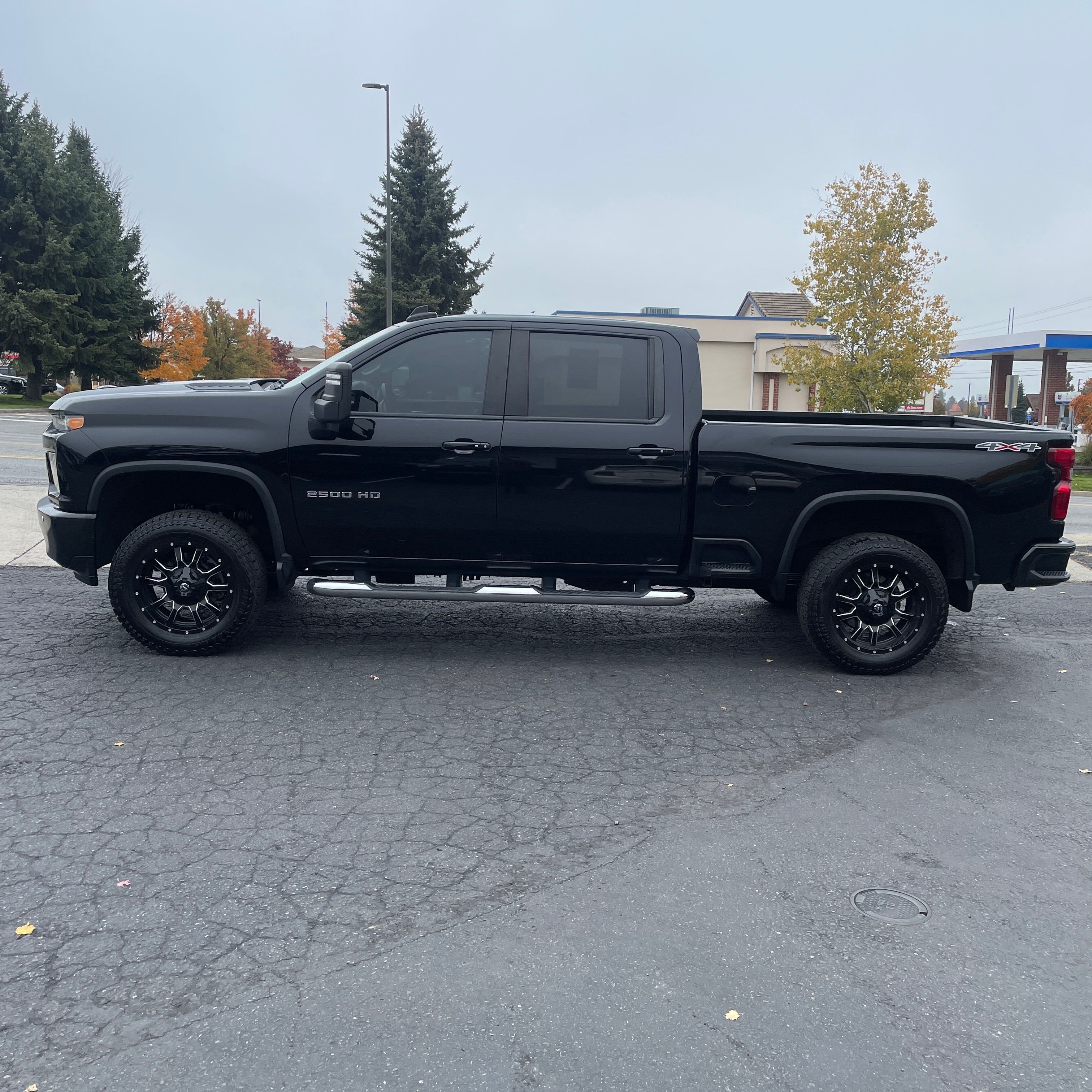 2020 Chevrolet Silverado 2500HD LT photo 2