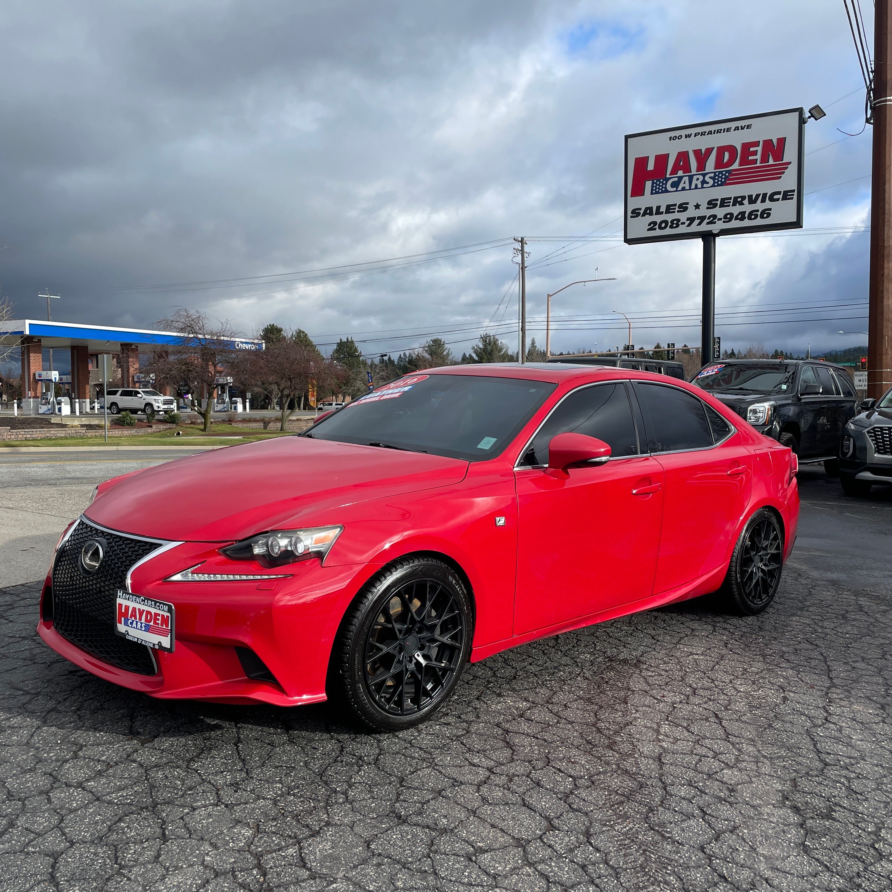 2016 Lexus IS 350's photo