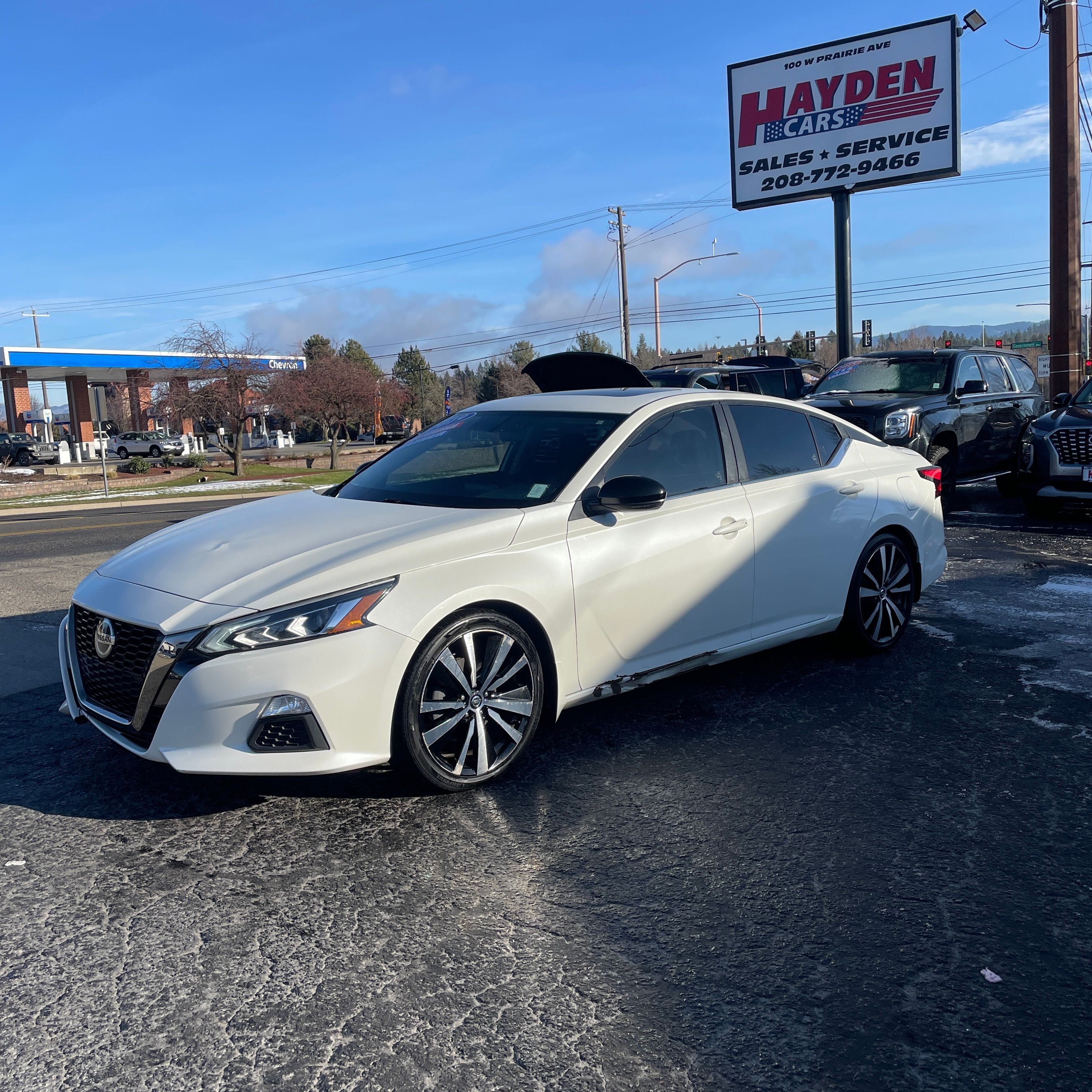 2019 Nissan Altima SR's photo