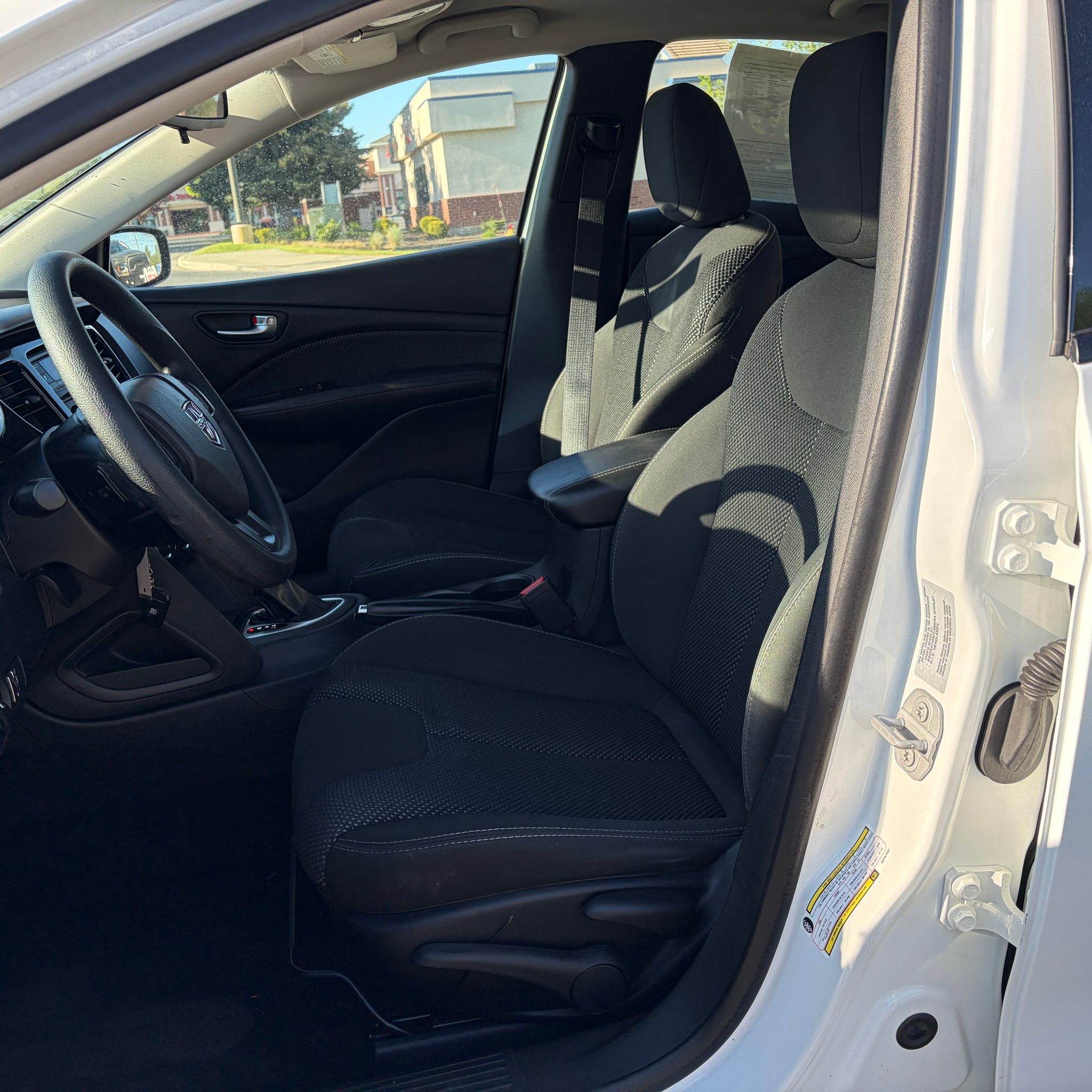 2016 Dodge Dart SXT - Photo 9