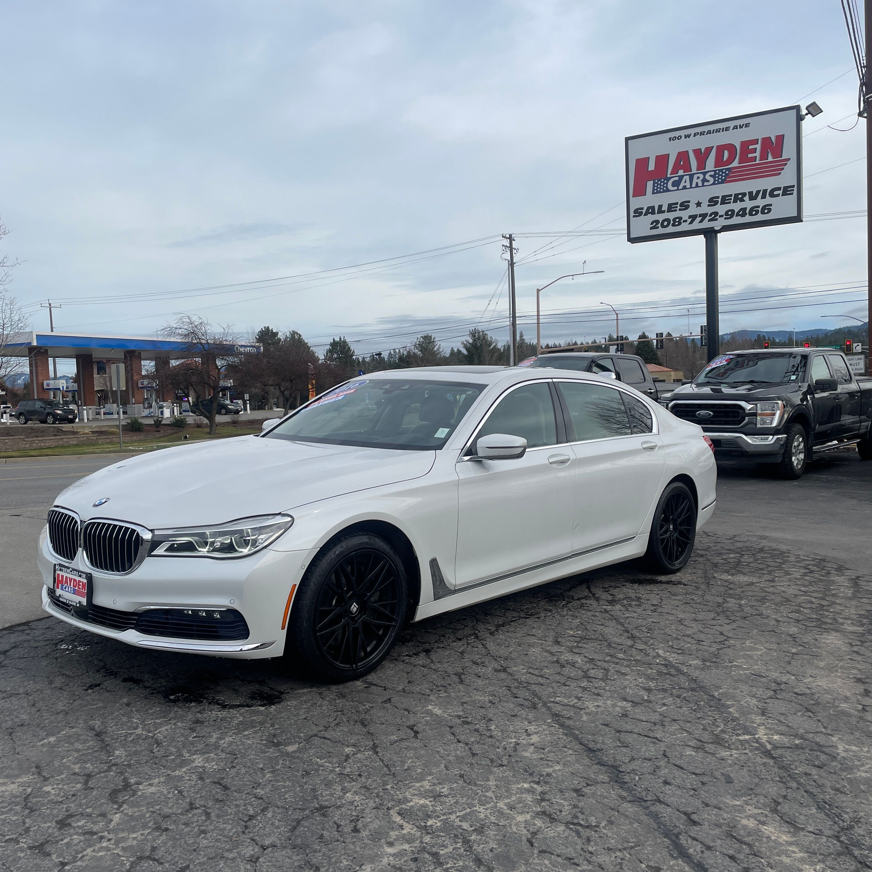 2016 BMW 7 Series 750's photo