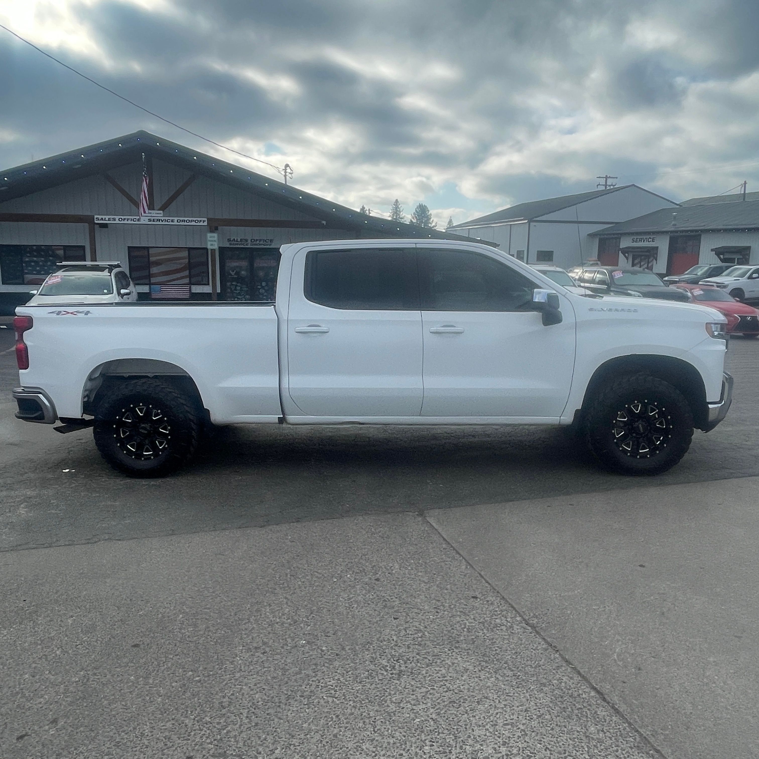 2020 Chevrolet Silverado 1500 LT - Photo 6