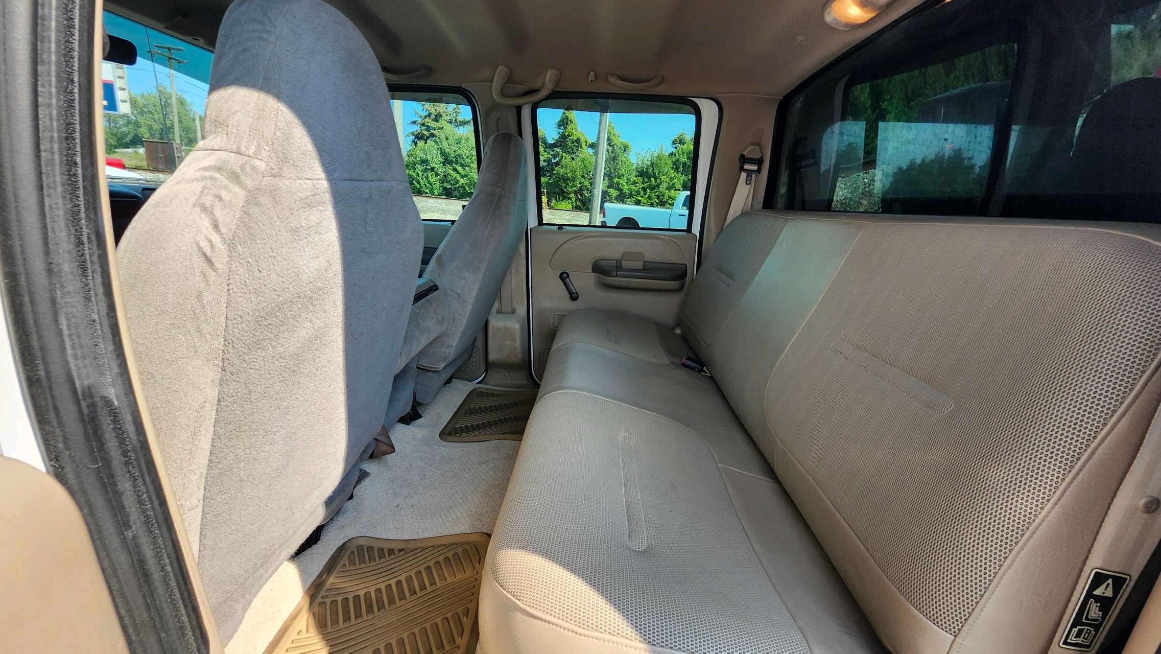2002 Ford F-350 photo 23