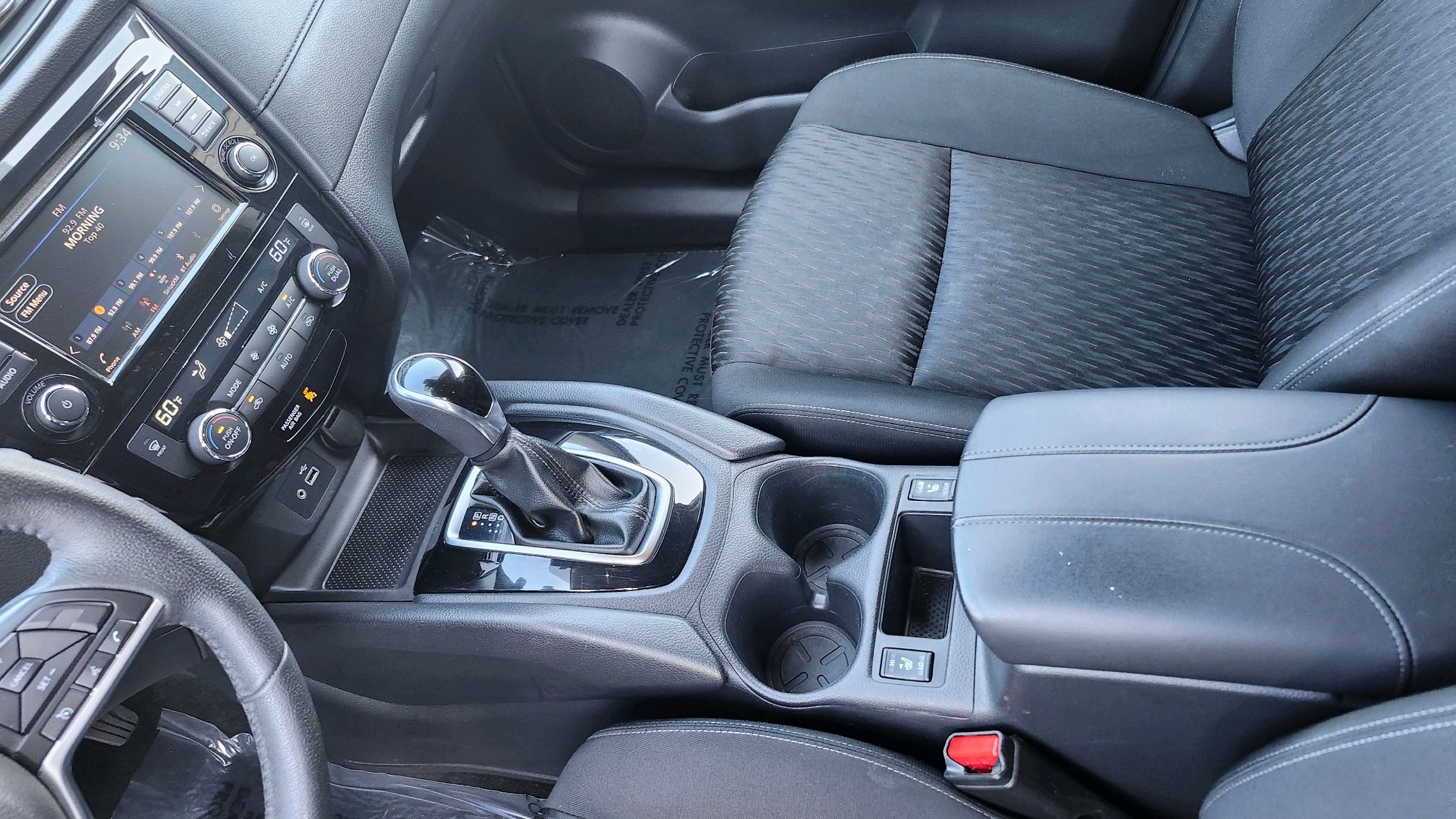 2019 Nissan Rogue SV photo 20