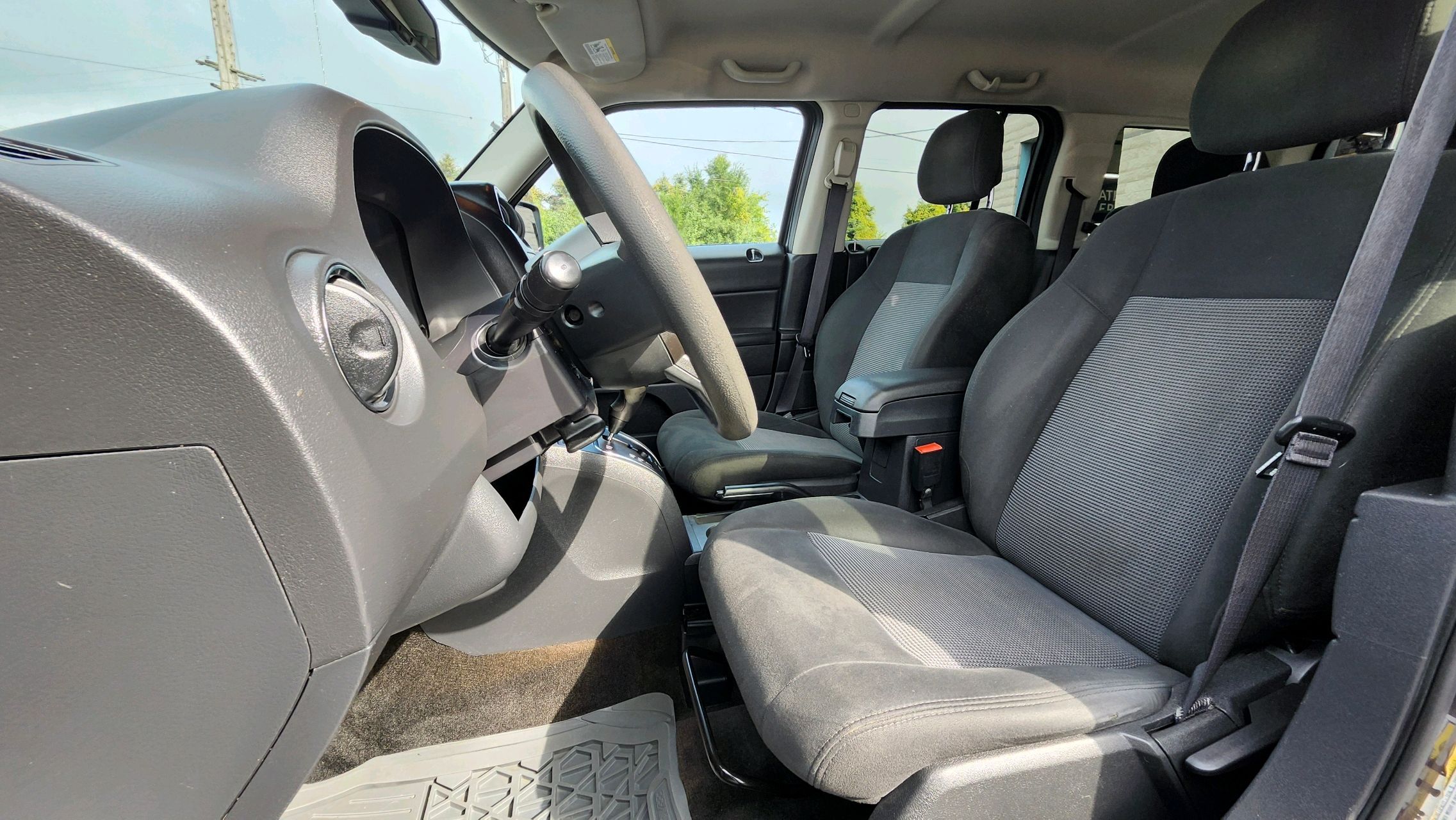 2015 Chrysler 200 S photo 21